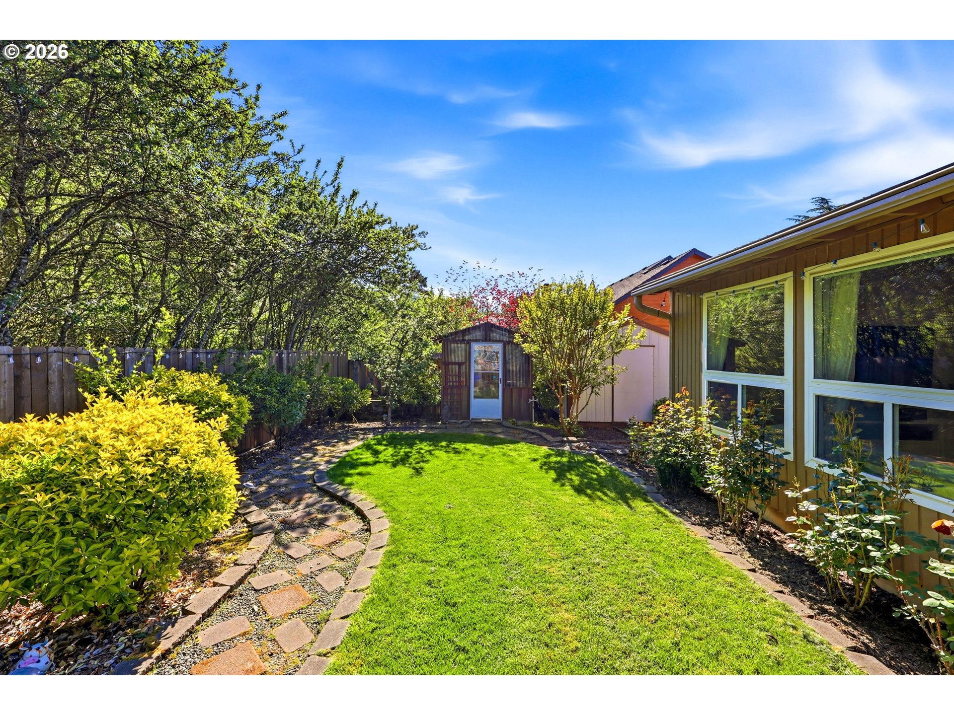Beaverton, Oregon, 97006, United States, 3 Bedrooms Bedrooms, ,3 BathroomsBathrooms,Residential,For Sale,2043639