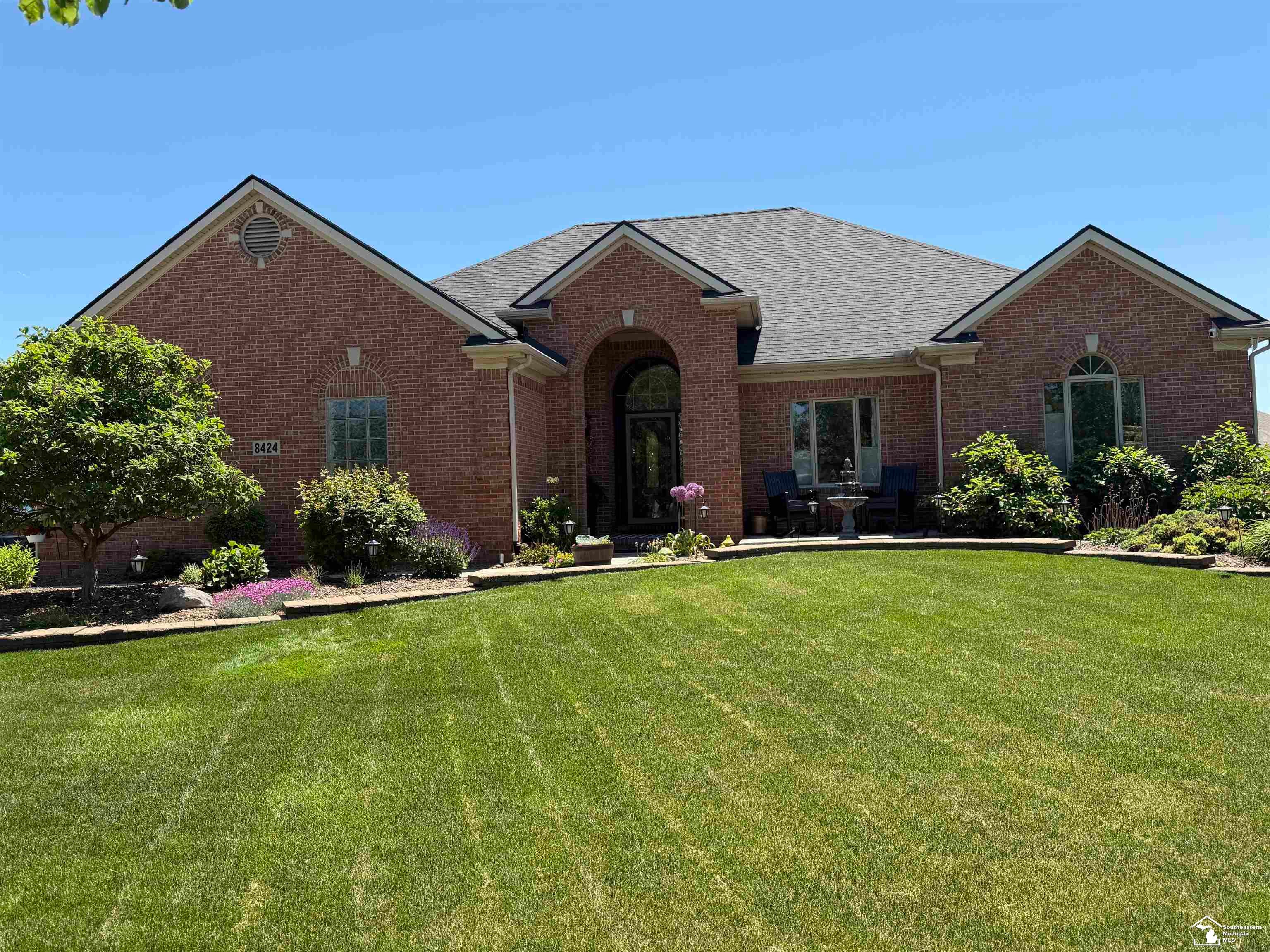 Newport, Michigan, 48166, United States, 3 Bedrooms Bedrooms, ,4 BathroomsBathrooms,Residential,For Sale,2048069