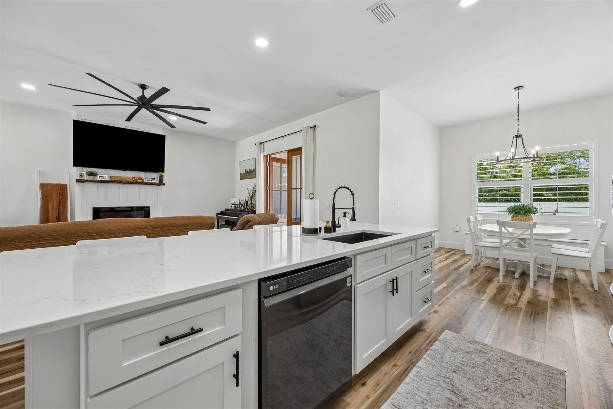 Callahan, Florida, 32011, United States, 4 Bedrooms Bedrooms, ,2 BathroomsBathrooms,Residential,For Sale,2049418