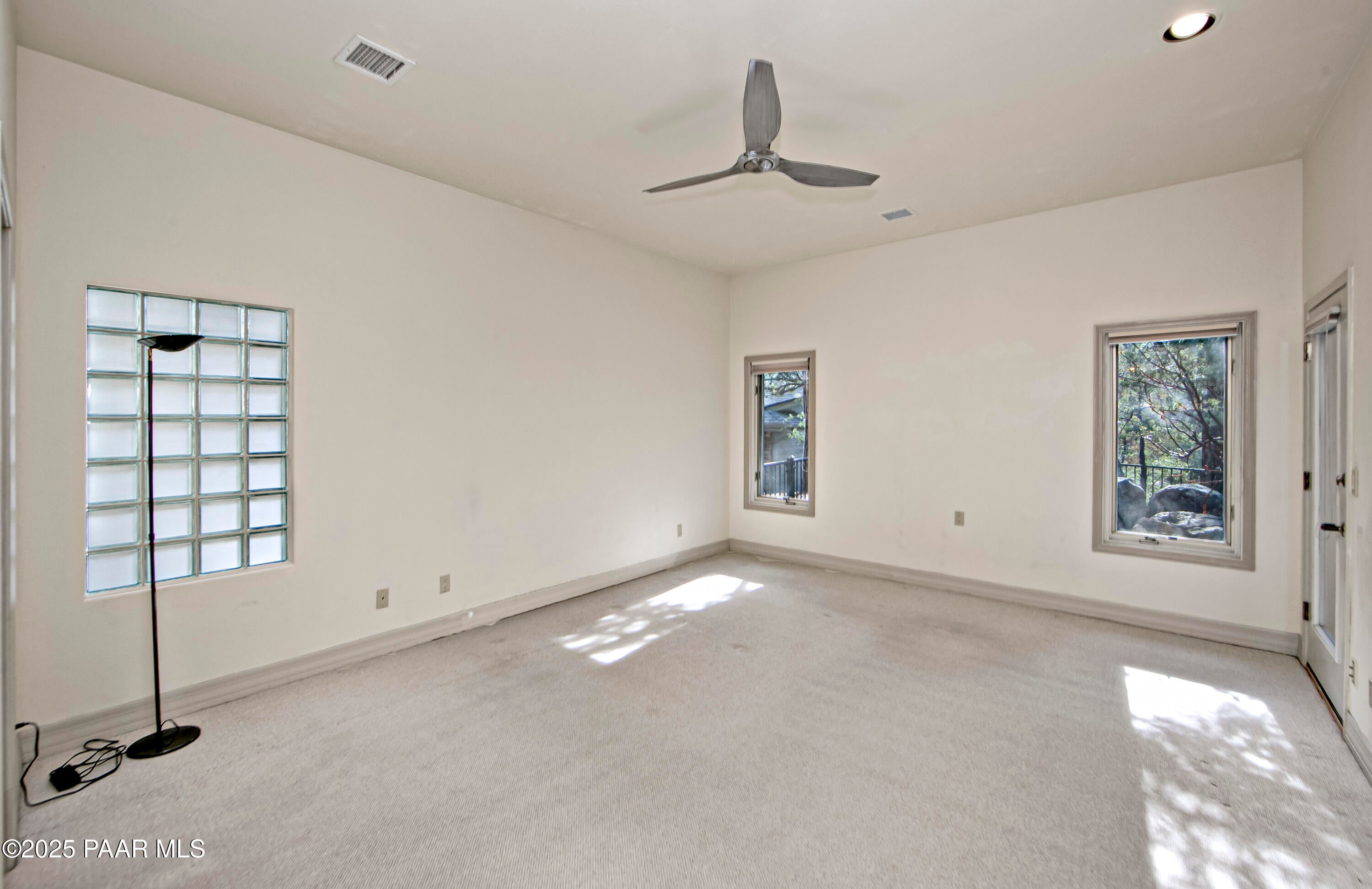 Prescott, Arizona, 86303, United States, 2 Bedrooms Bedrooms, ,2 BathroomsBathrooms,Residential,For Sale,1988042