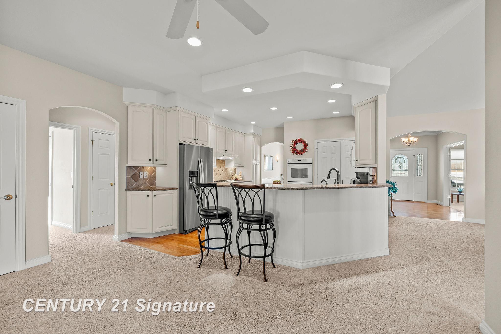 Freeland, Michigan, 48623, United States, 5 Bedrooms Bedrooms, ,4 BathroomsBathrooms,Residential,For Sale,1973671