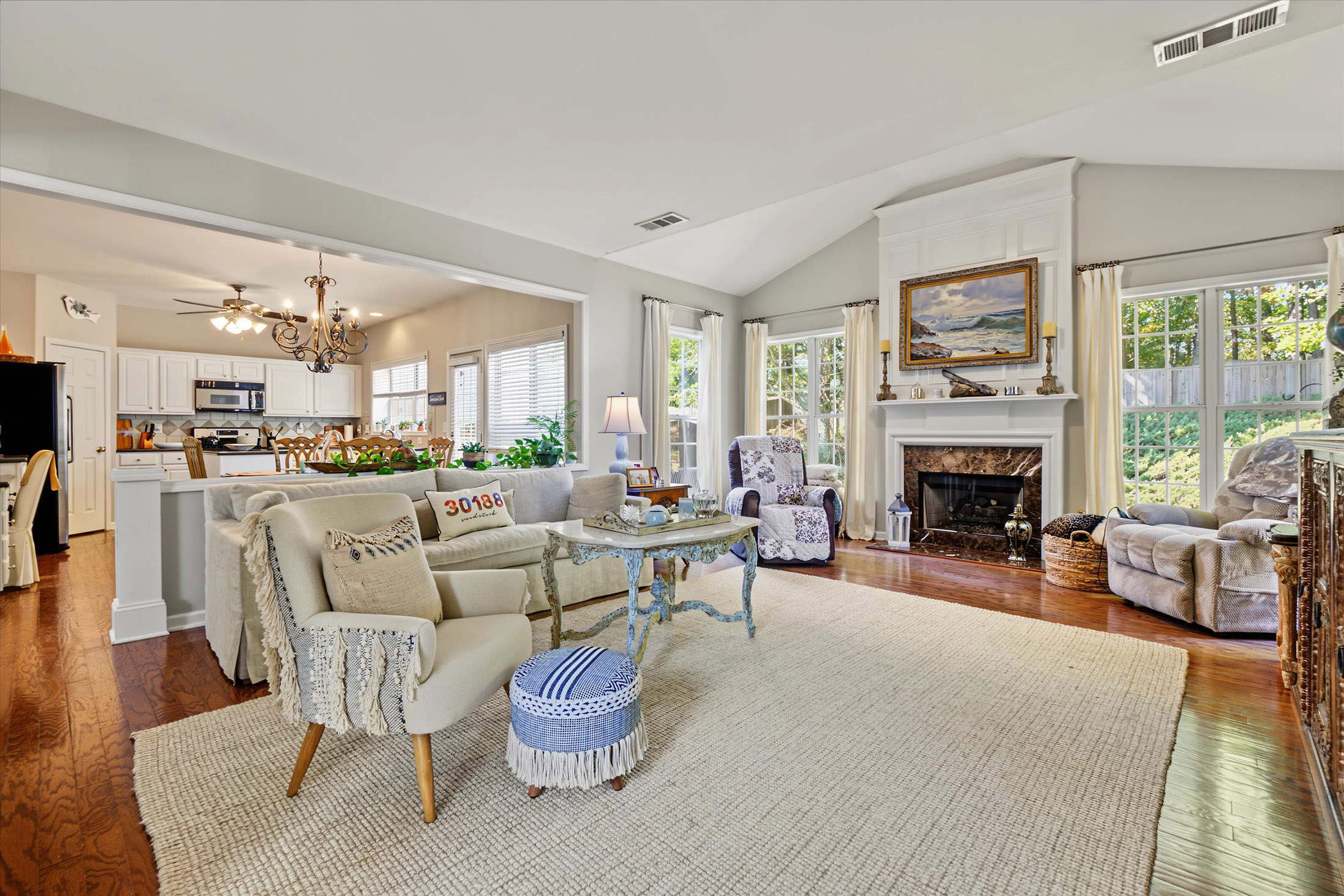  Beautifully Maintained Home in Highly Desirable Woodlands Community - 物件實景