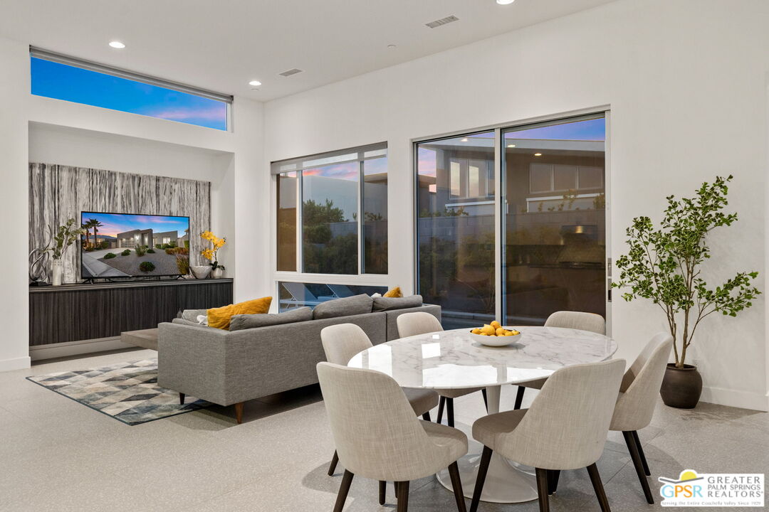 Palm Springs, California, 92262, United States, 3 Bedrooms Bedrooms, ,3 BathroomsBathrooms,Residential,For Sale,1927236