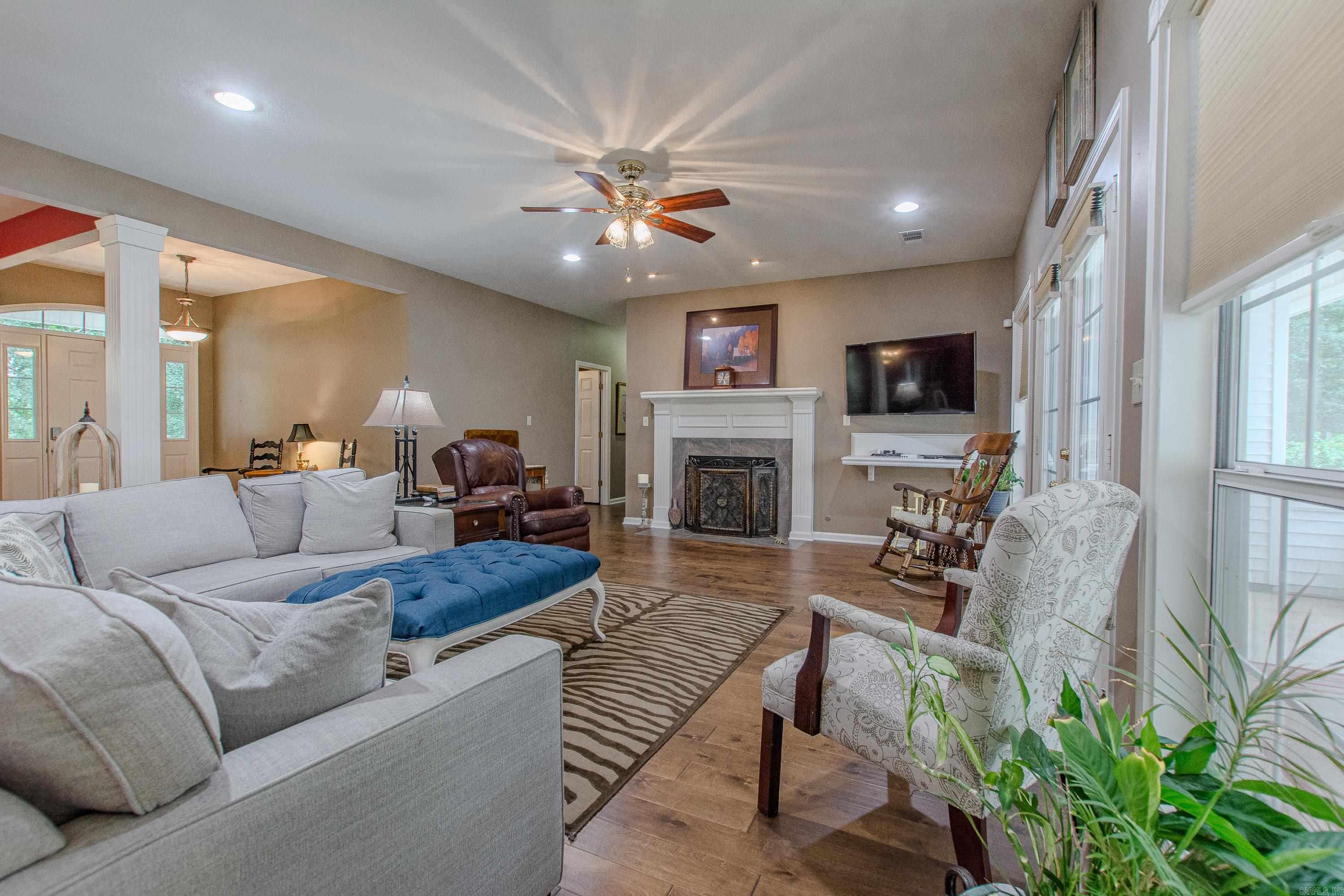 Benton, Arkansas, 72019, United States, 4 Bedrooms Bedrooms, ,4 BathroomsBathrooms,Residential,For Sale,1932840