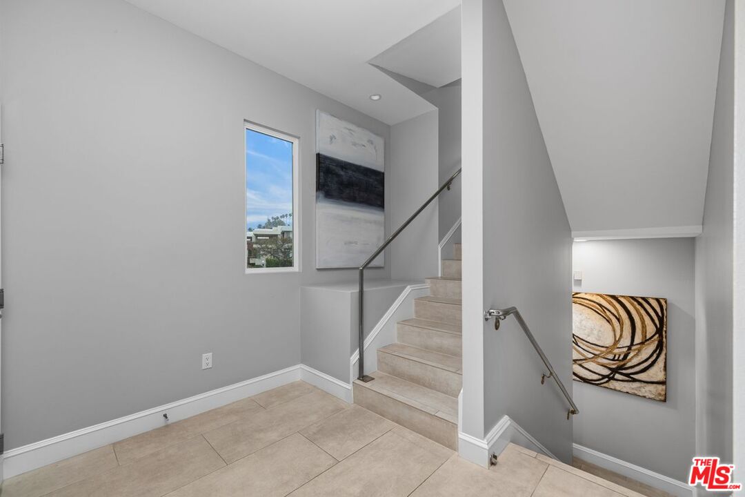 Los Angeles, California, 90094, United States, 3 Bedrooms Bedrooms, ,4 BathroomsBathrooms,Residential,For Sale,1947041