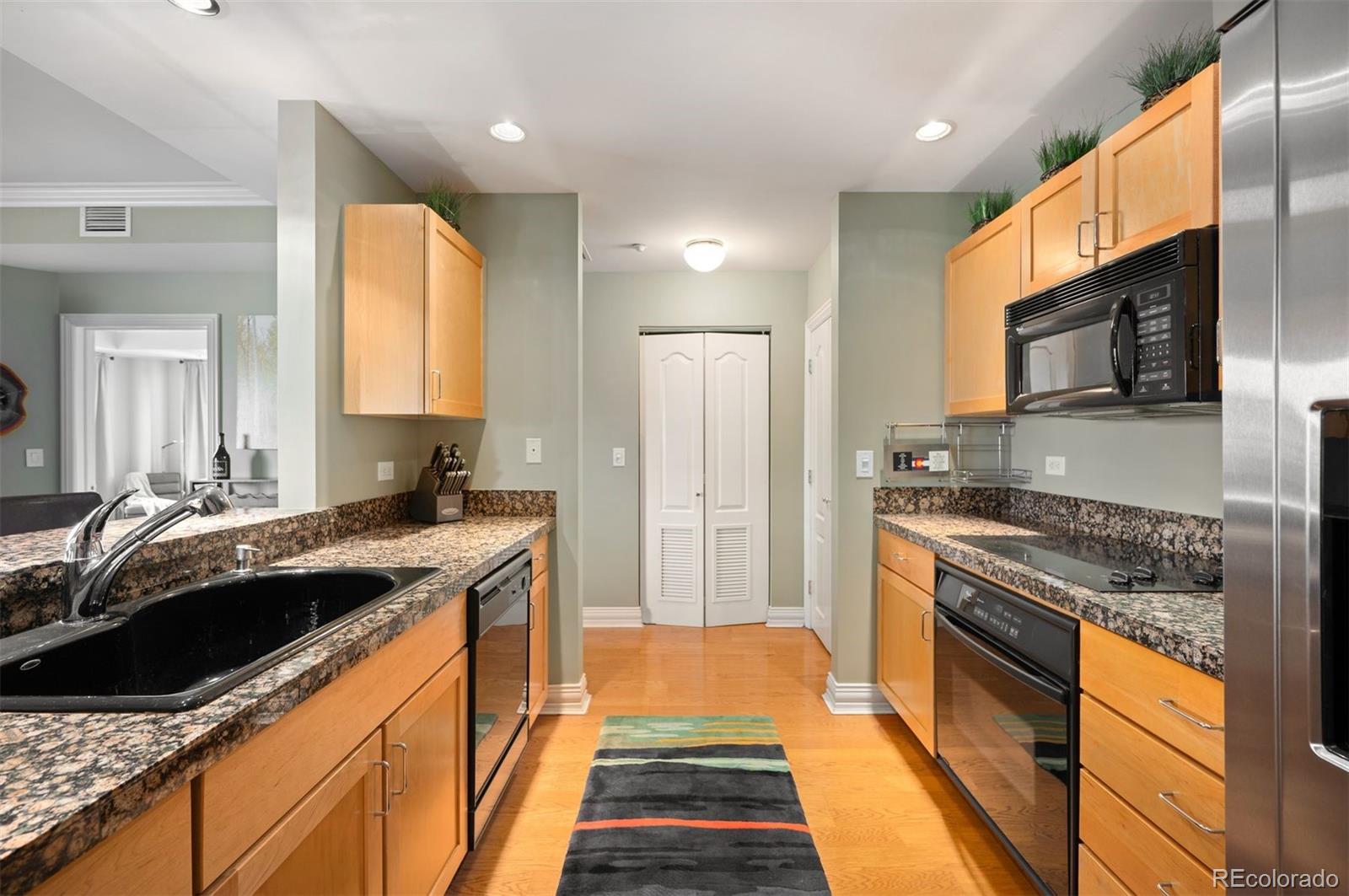 Denver, Colorado, 80204, United States, 2 Bedrooms Bedrooms, ,2 BathroomsBathrooms,Residential,For Sale,1848946
