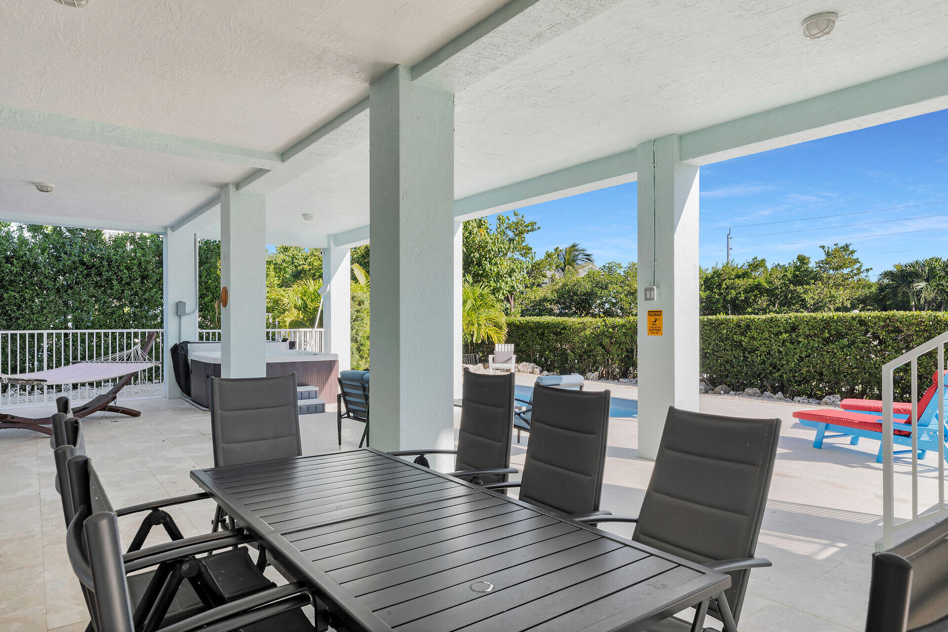 MARATHON, Florida, 33050, United States, 4 Bedrooms Bedrooms, ,4 BathroomsBathrooms,Residential,For Sale,1994527