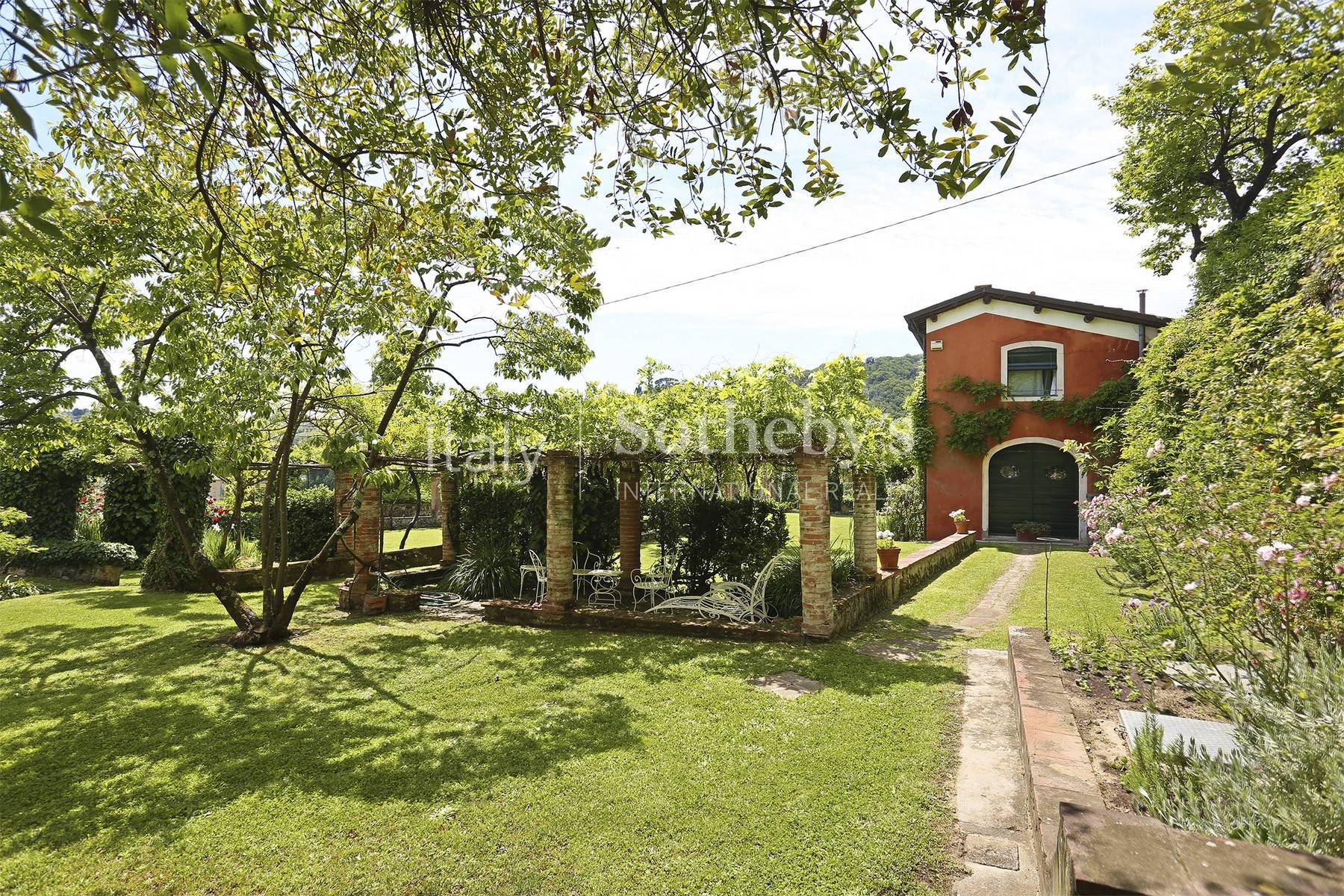  Beautiful villa with swimming pool in the countryside of Lucca - 物件實景