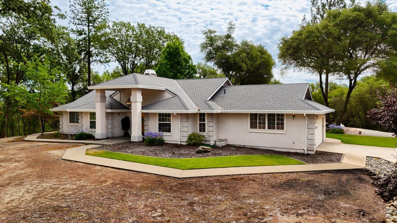 Penn Valley, California, 95946, United States, 3 Bedrooms Bedrooms, ,2 BathroomsBathrooms,Residential,For Sale,1902443