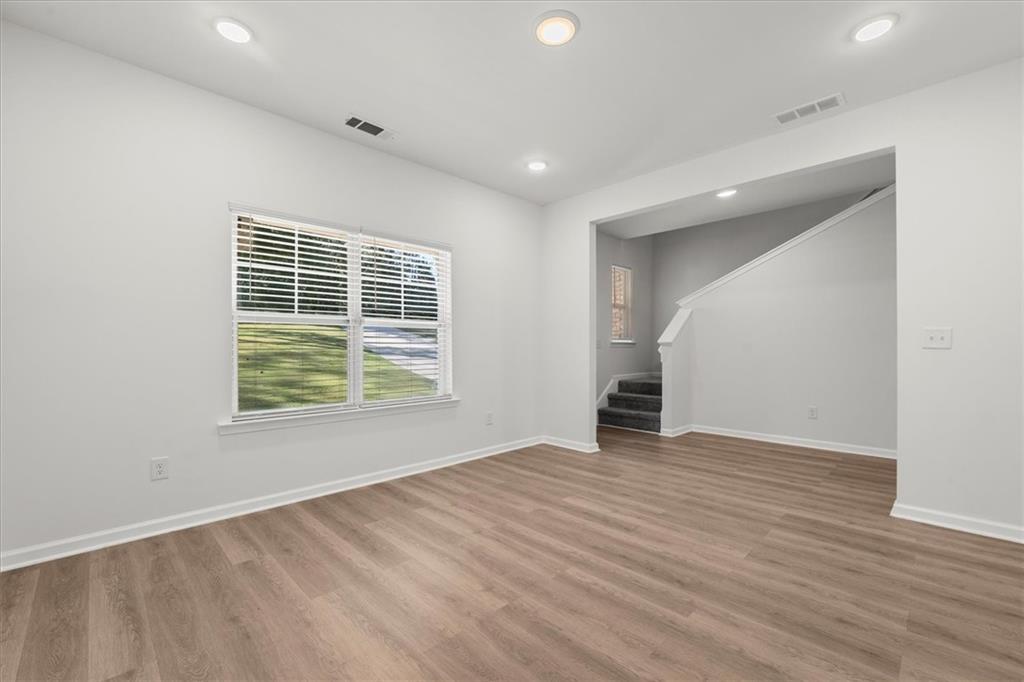 Hampton, Georgia, 30228, United States, 5 Bedrooms Bedrooms, ,4 BathroomsBathrooms,Residential,For Sale,1956814
