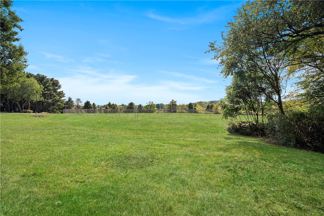 Cranberry Twp, Pennsylvania, 16066, United States, 4 Bedrooms Bedrooms, ,3 BathroomsBathrooms,Residential,For Sale,1947060