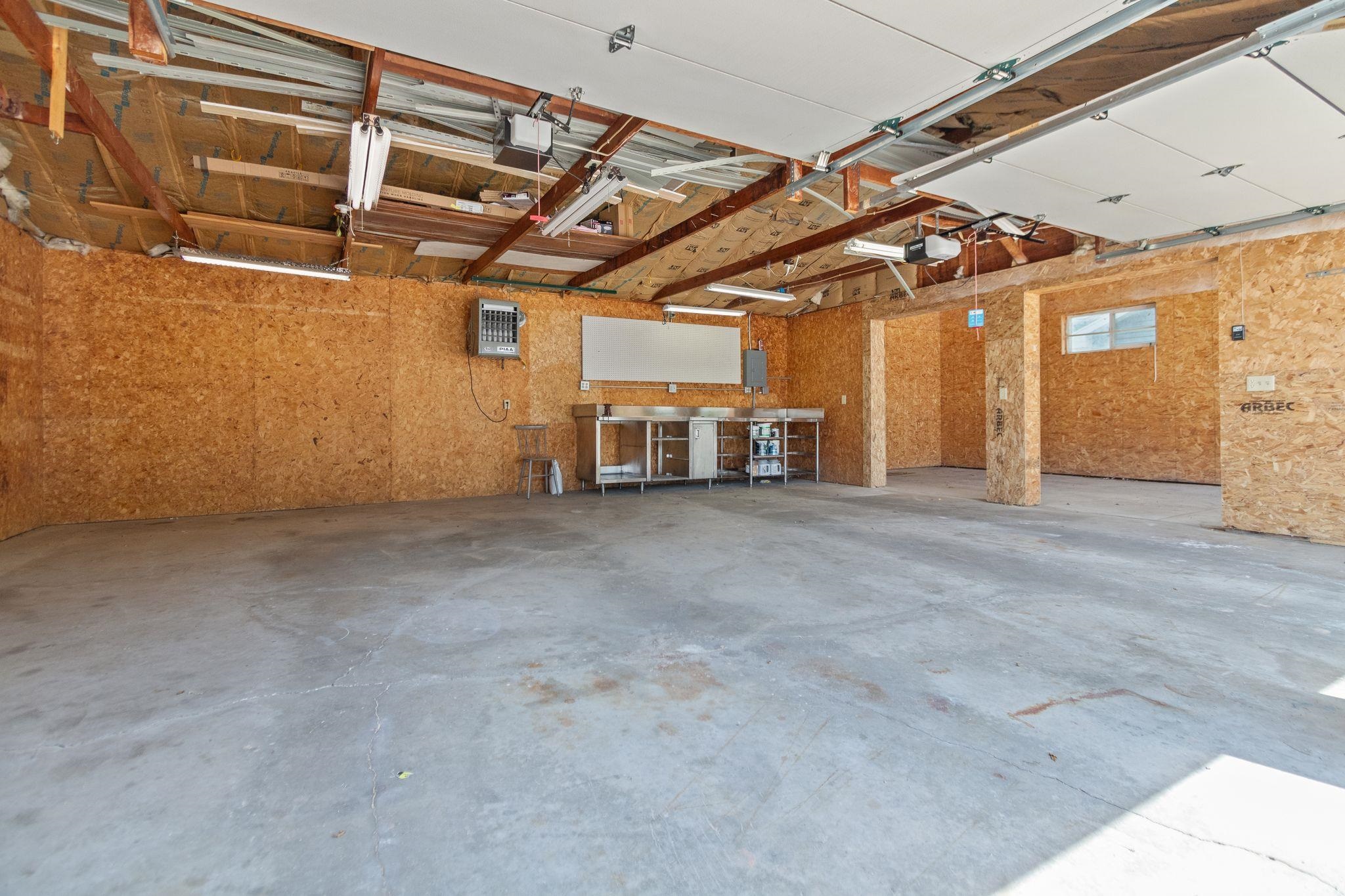 NEENAH, Wisconsin, 54956, United States, 3 Bedrooms Bedrooms, ,2 BathroomsBathrooms,Residential,For Sale,1912051