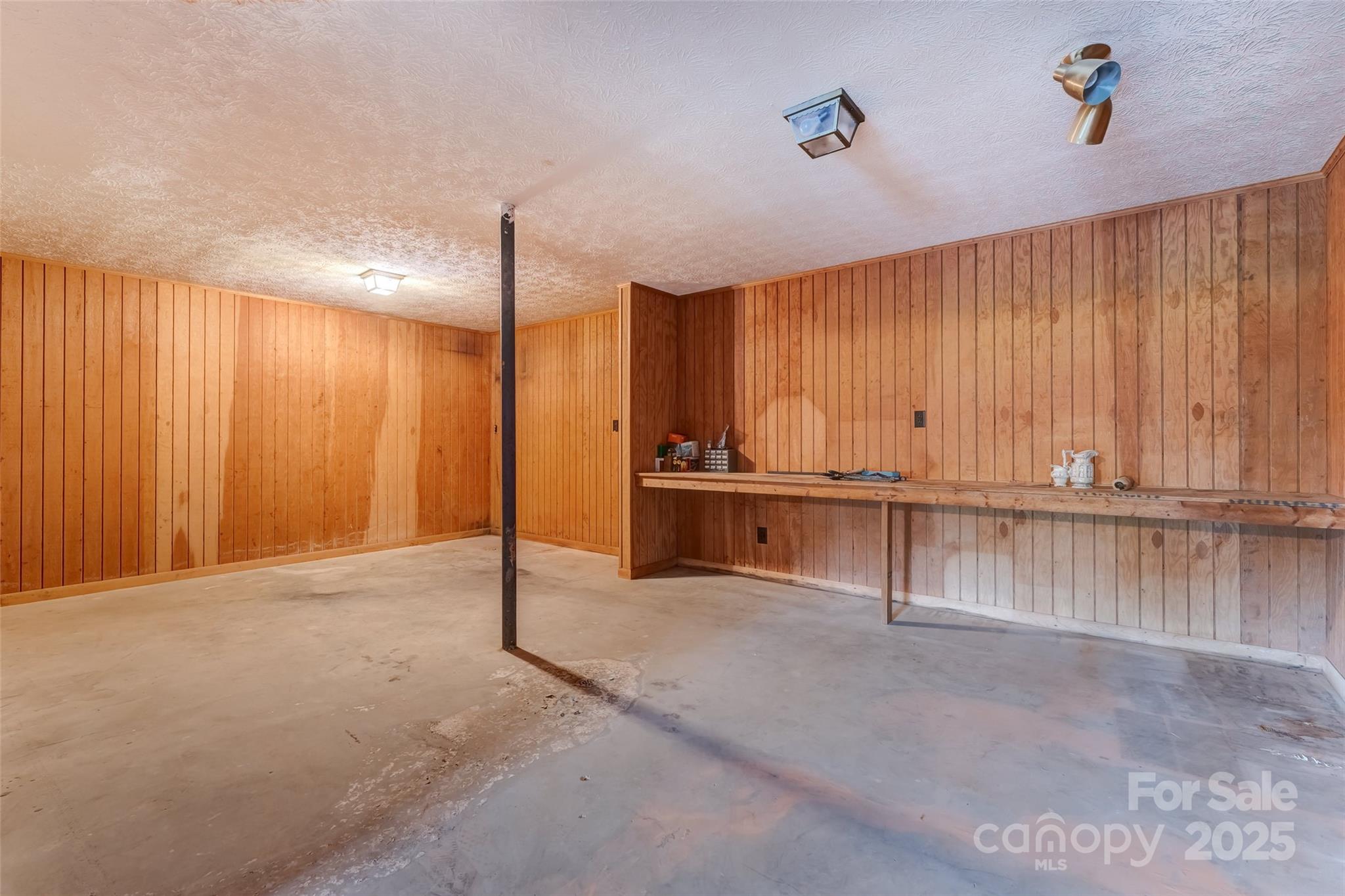 Asheville, North Carolina, 28806, United States, 4 Bedrooms Bedrooms, ,7 BathroomsBathrooms,Residential,For Sale,2001190