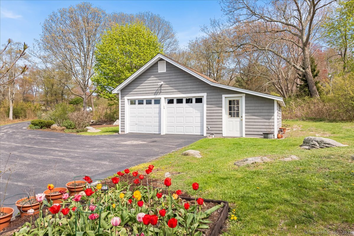 Stonington, Connecticut, 06379, United States, 3 Bedrooms Bedrooms, ,3 BathroomsBathrooms,Residential,For Sale,1830506