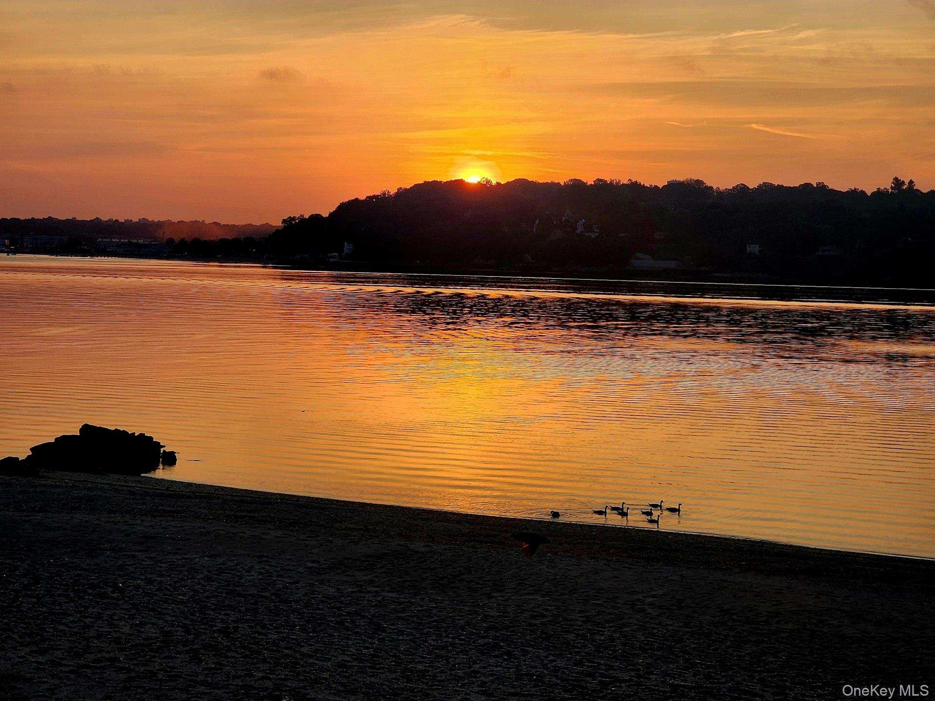  75 West Shore Road, Port Washington, NY, 11050 - 物件實景