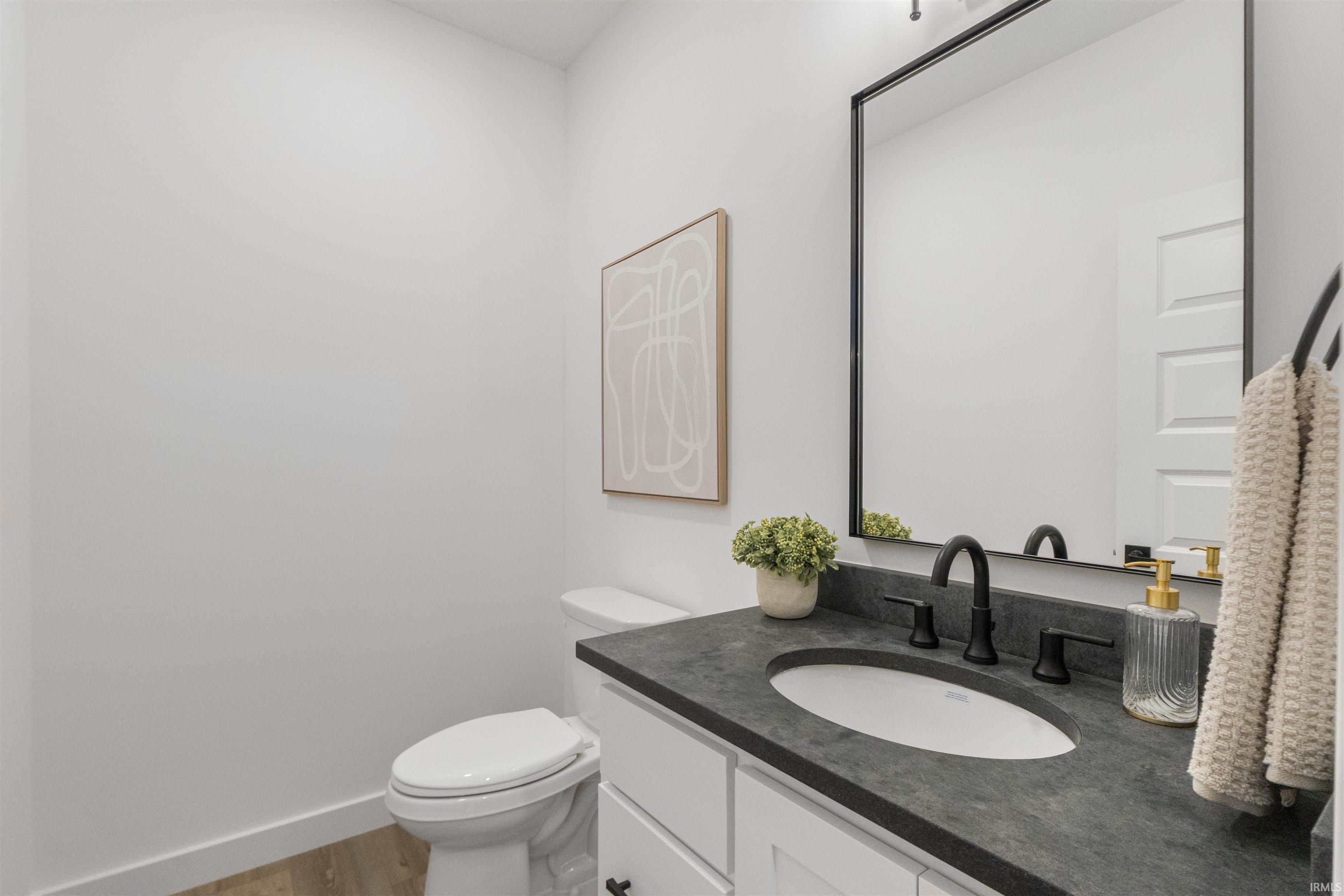 Huntertown, Indiana, 46748, United States, 4 Bedrooms Bedrooms, ,4 BathroomsBathrooms,Residential,For Sale,1977042