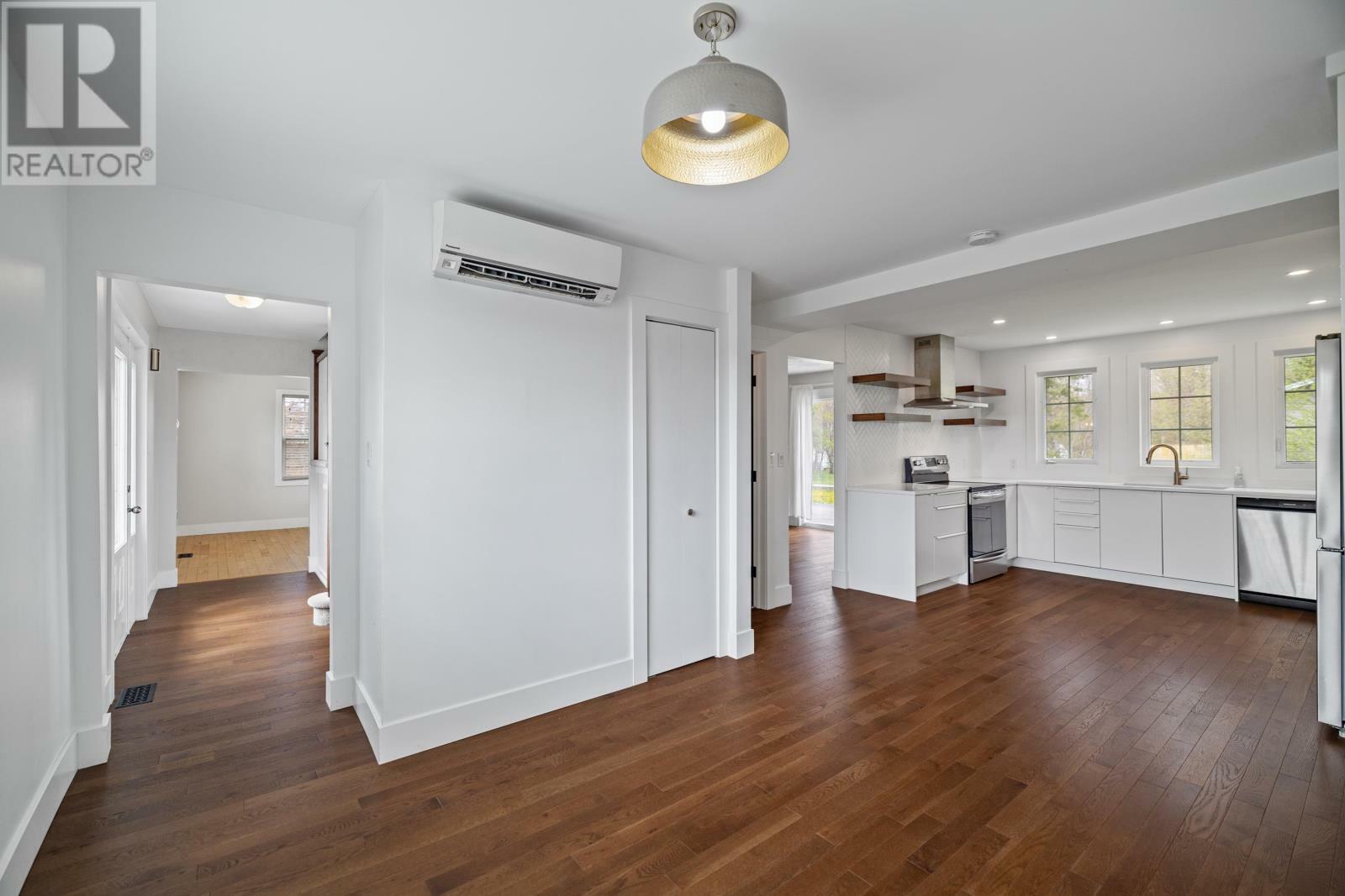 STRATFORD, Prince Edward Island, C1B 1L2, CA, 4 Bedrooms Bedrooms, ,2 BathroomsBathrooms,Residential,For Sale,1874211