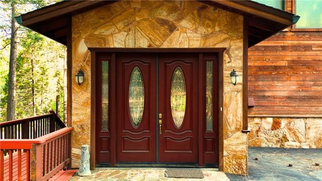 Strawberry, California, 95375, United States, 4 Bedrooms Bedrooms, ,3 BathroomsBathrooms,Residential,For Sale,1975985