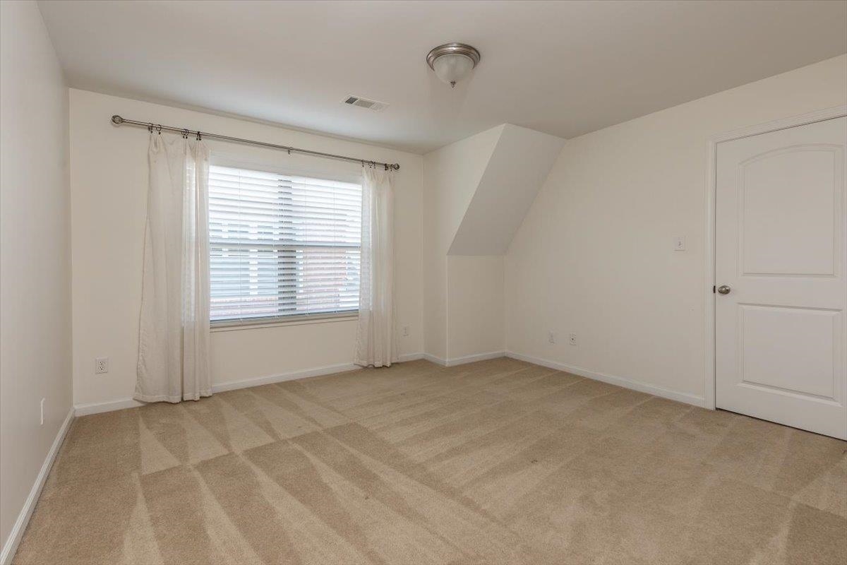 Collierville, Tennessee, 38017, United States, 4 Bedrooms Bedrooms, ,3 BathroomsBathrooms,Residential,For Sale,1907288