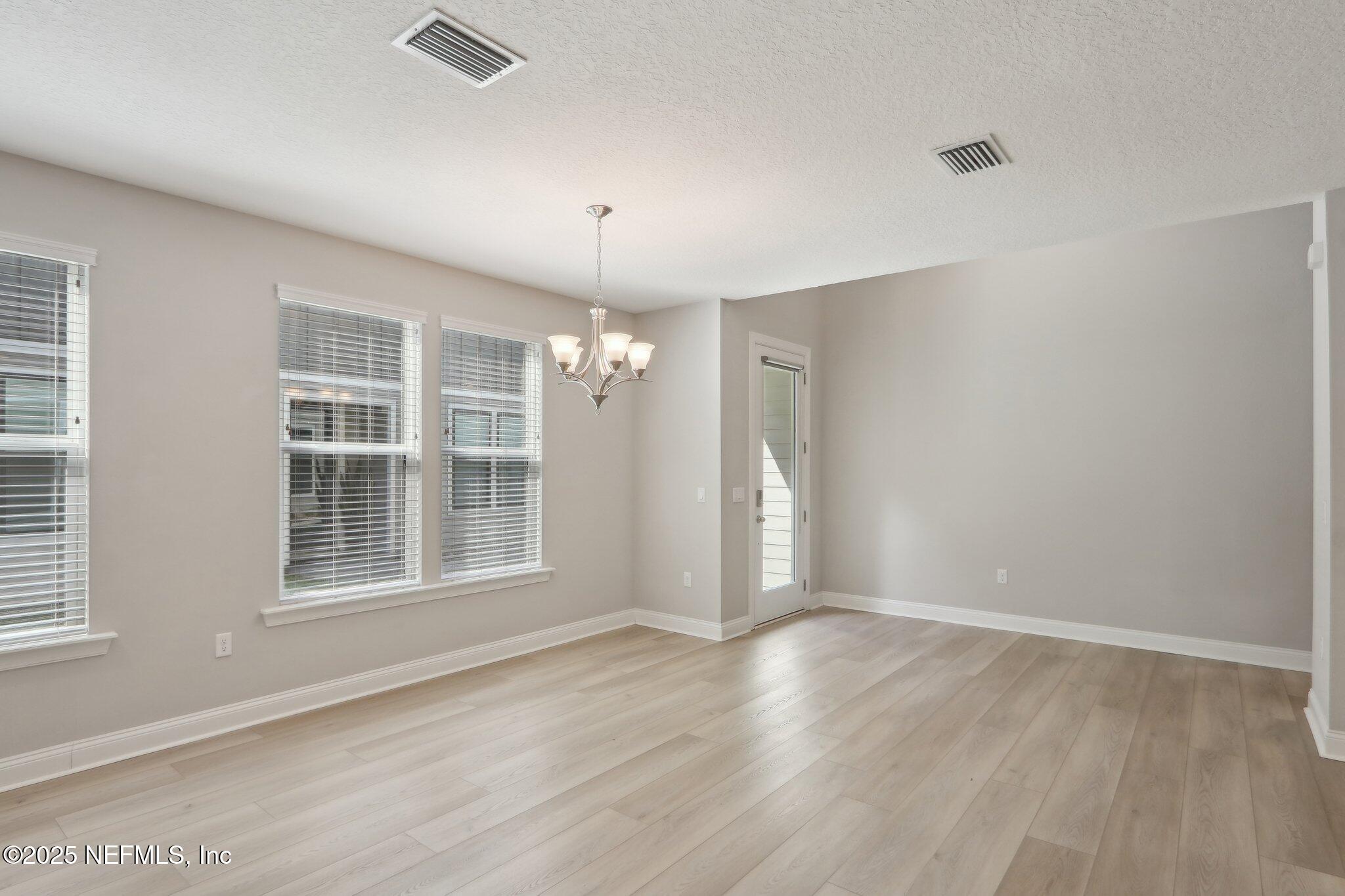 Jacksonville, Florida, 32256, United States, 4 Bedrooms Bedrooms, ,3 BathroomsBathrooms,Residential,For Sale,1796849