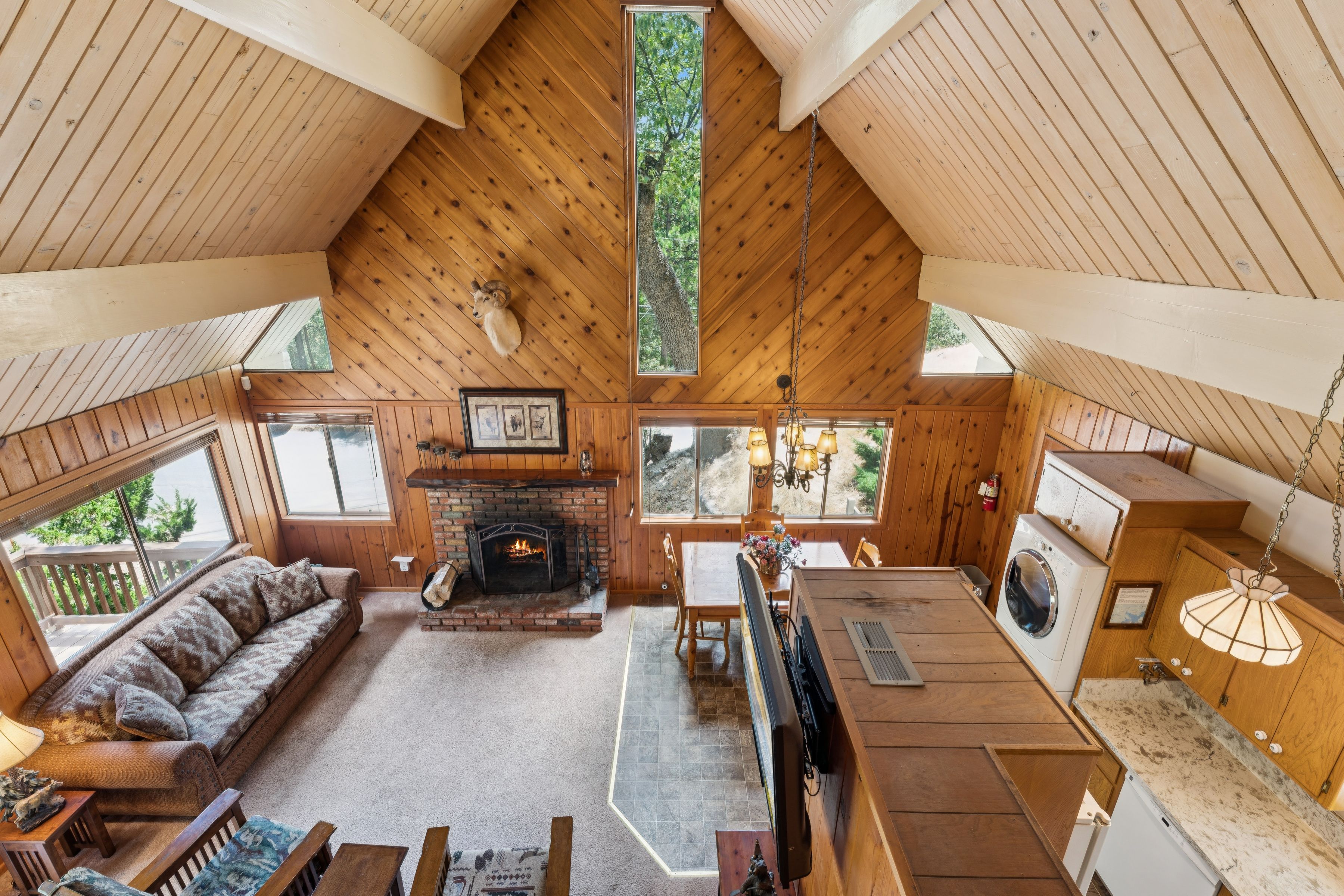  27376 Alpen Drive, Lake Arrowhead, CA 92352 - 物件實景