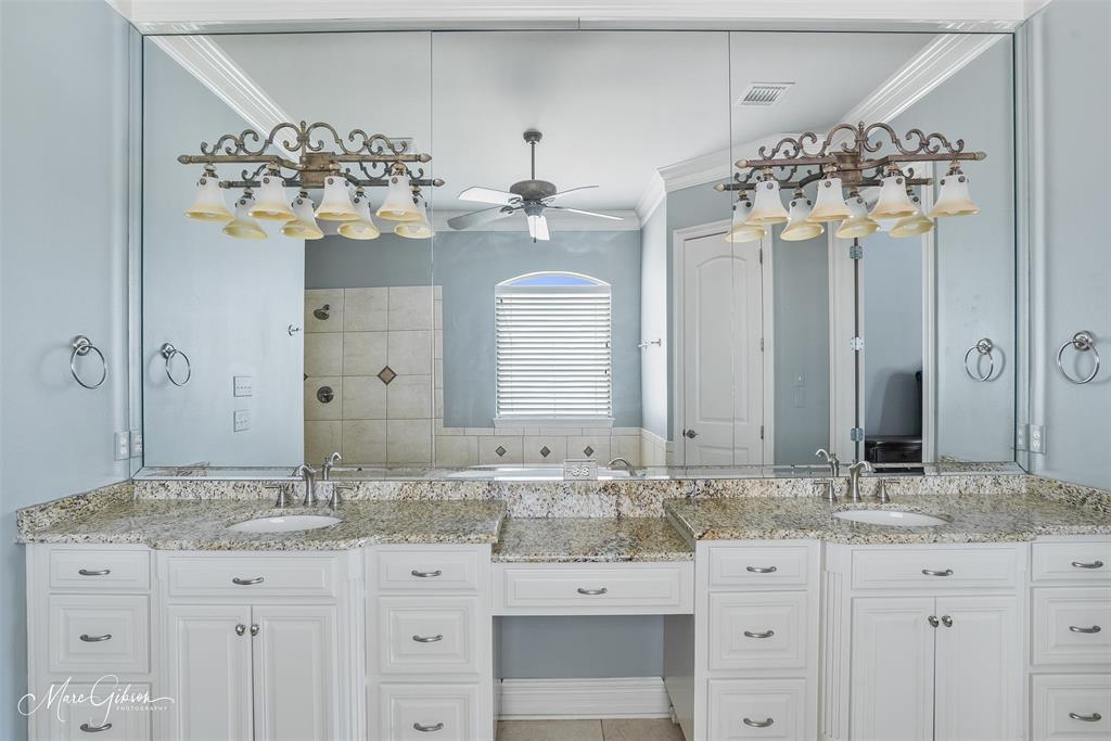 Shreveport, Louisiana, 71106, United States, 4 Bedrooms Bedrooms, ,4 BathroomsBathrooms,Residential,For Sale,1846885