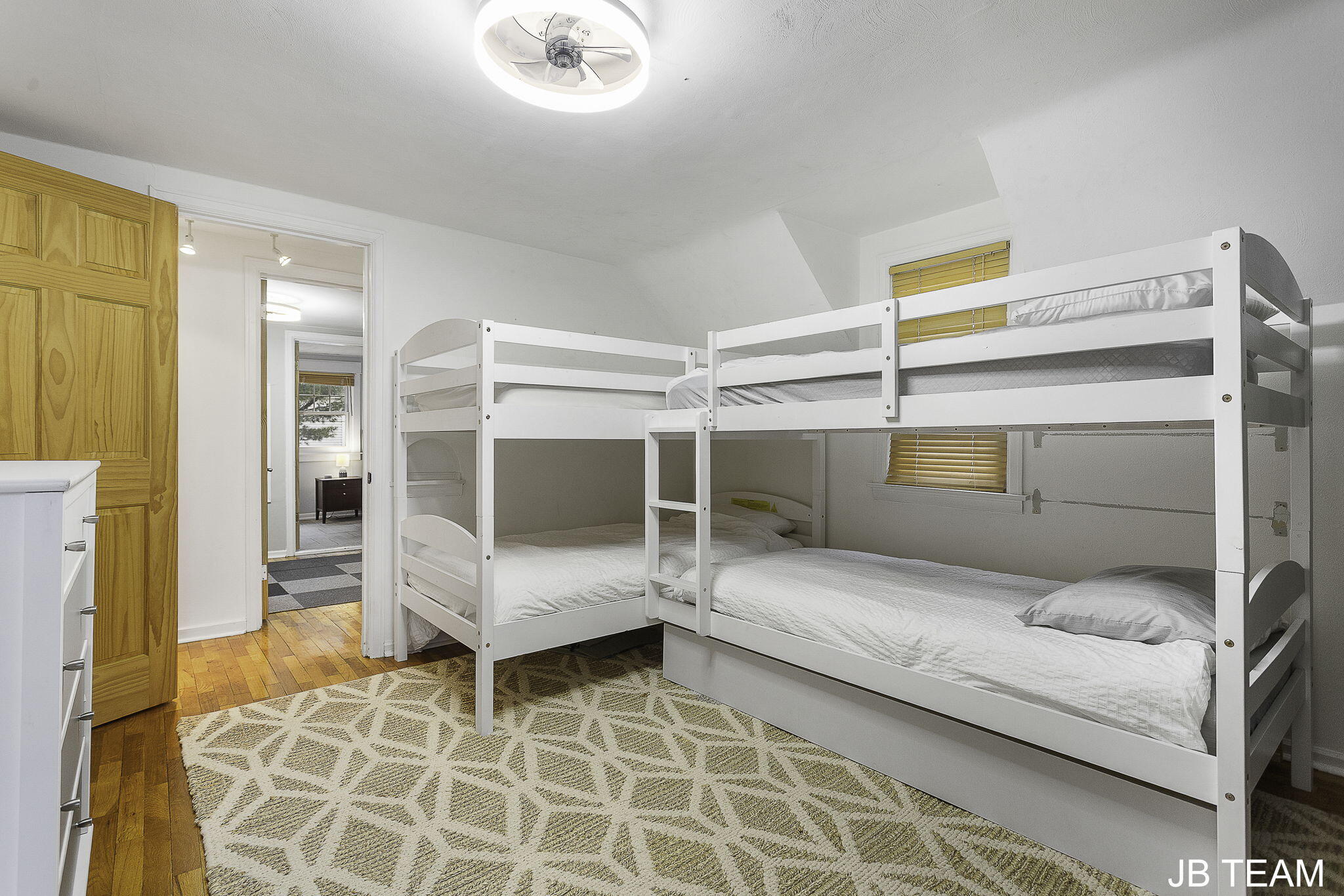 Holland, Michigan, 49423, United States, 3 Bedrooms Bedrooms, ,2 BathroomsBathrooms,Residential,For Sale,1827568