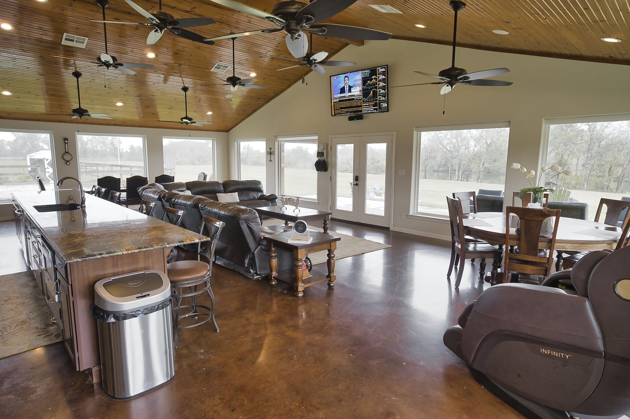 Brazoria, Texas, 77422, United States, 6 Bedrooms Bedrooms, ,6 BathroomsBathrooms,Residential,For Sale,1978625