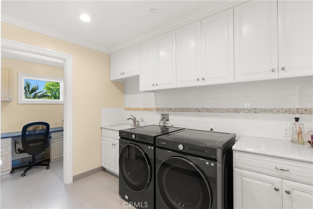 Newport Beach, California, 92660, United States, 5 Bedrooms Bedrooms, ,3 BathroomsBathrooms,Residential,For Sale,1846689