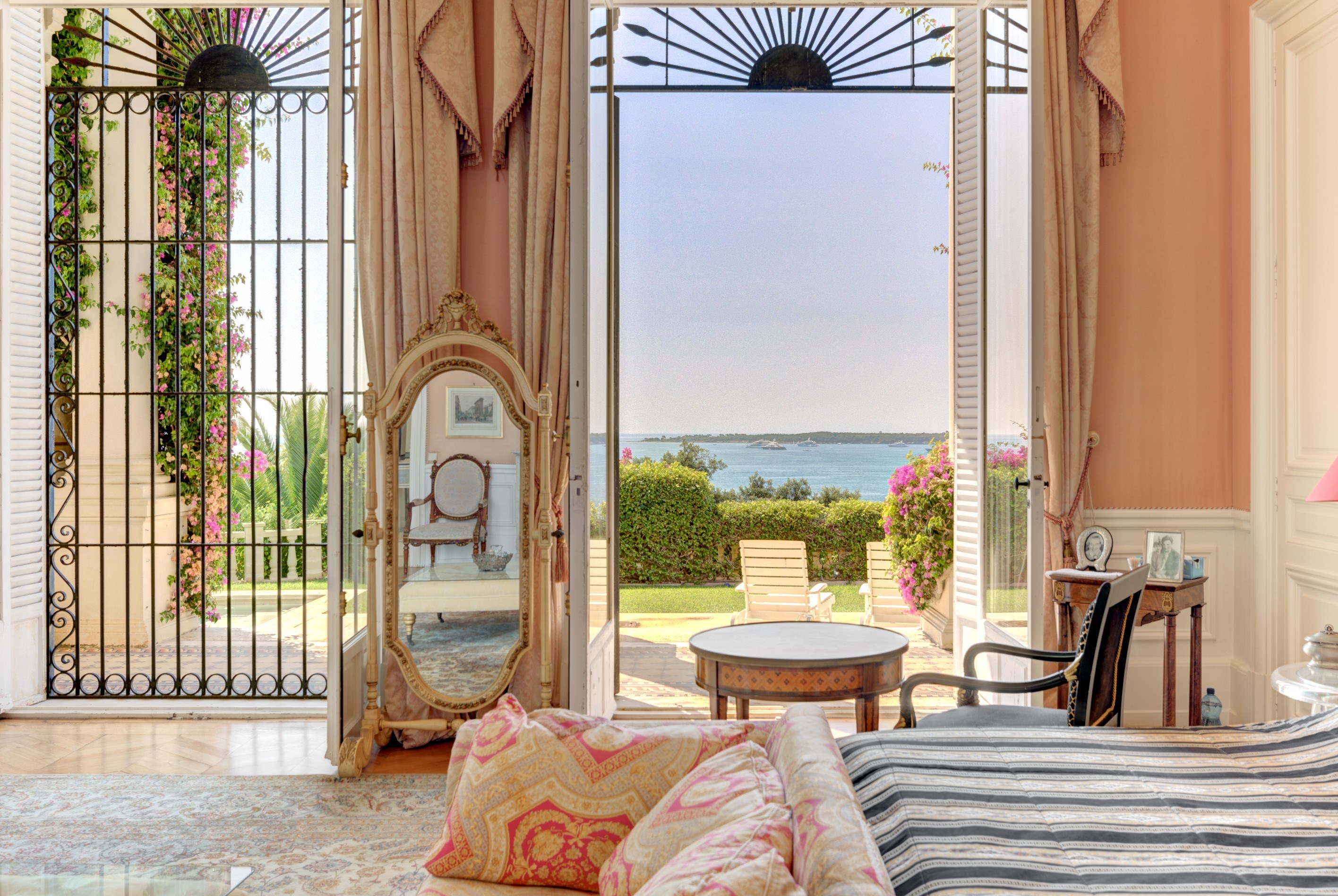  Luxury Cannes Apartment for Sale, Stunning Sea Views, Villa Menier, Private Pool - 物件實景