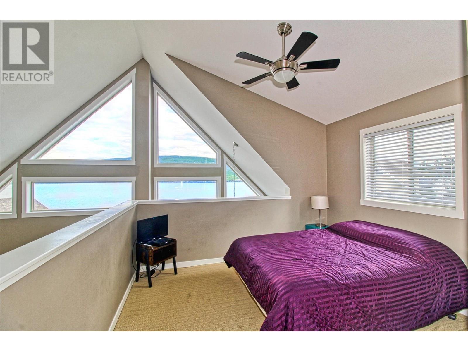 KELOWNA, British Columbia, V1Z 3R8, CA, 3 Bedrooms Bedrooms, ,2 BathroomsBathrooms,Residential,For Sale,1892697