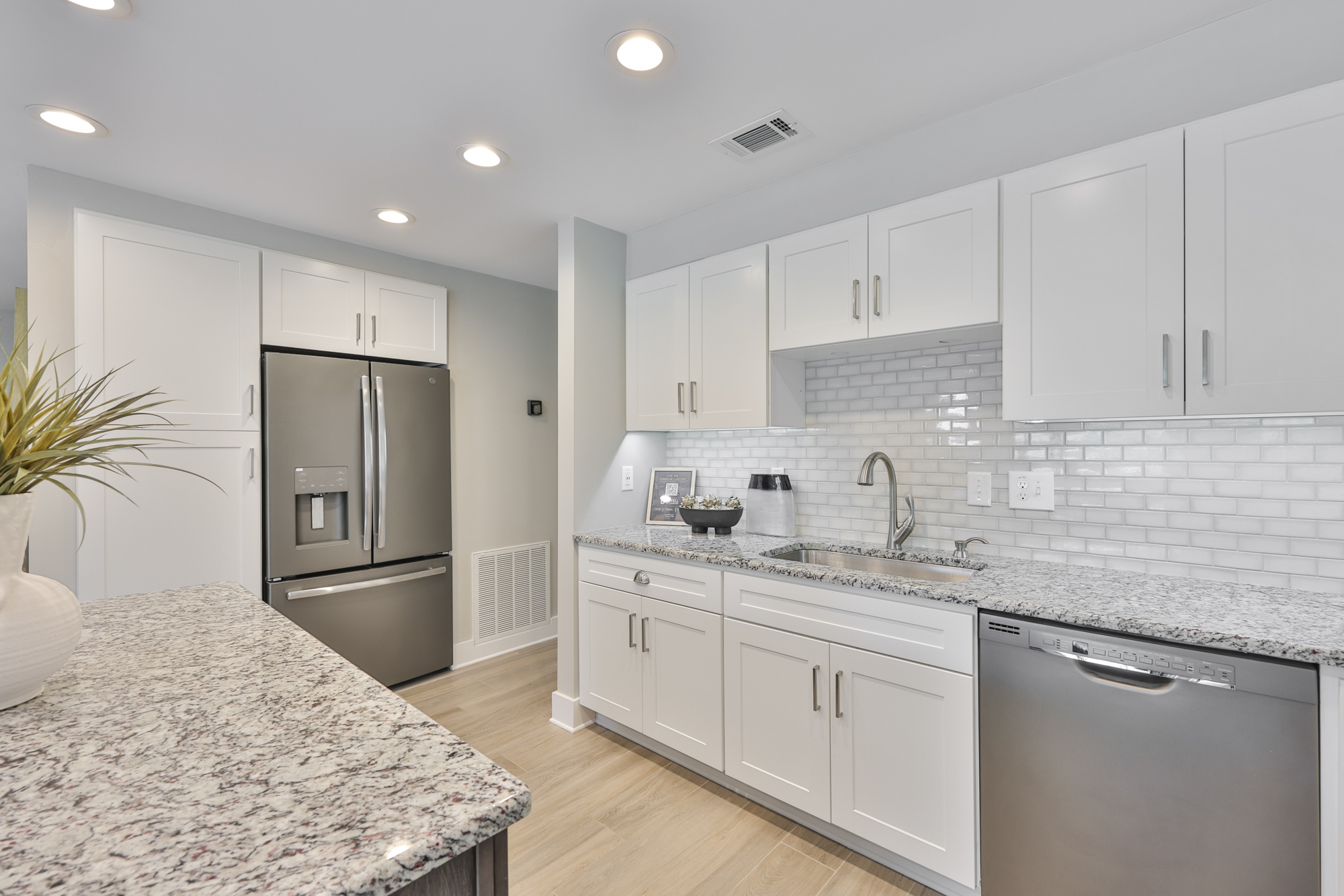 Tampa, Florida, 33616, United States, 3 Bedrooms Bedrooms, ,2 BathroomsBathrooms,Residential,For Sale,2009255