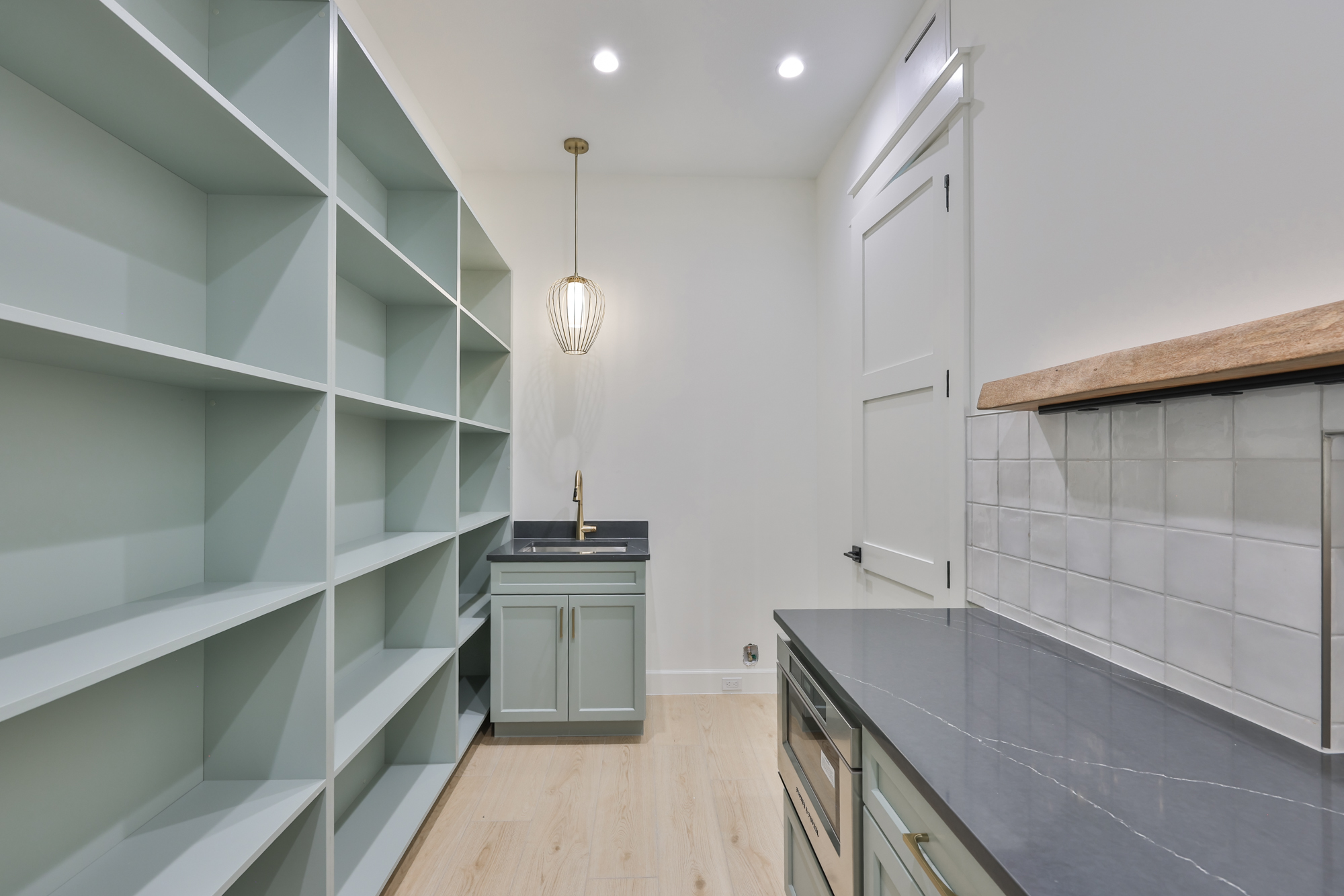 Tampa, Florida, 33629, United States, 5 Bedrooms Bedrooms, ,7 BathroomsBathrooms,Residential,For Sale,2007837