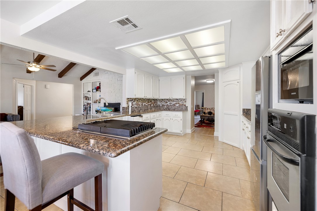 Helendale, California, 92342, United States, 3 Bedrooms Bedrooms, ,2 BathroomsBathrooms,Residential,For Sale,1950489