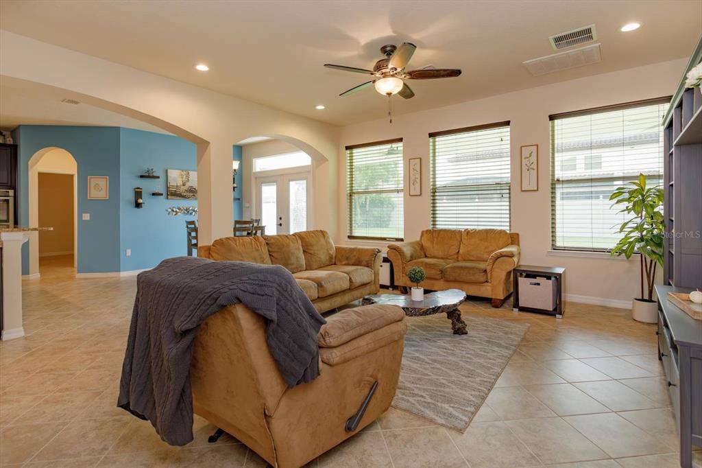 St Cloud, Florida, 34771, United States, 7 Bedrooms Bedrooms, ,4 BathroomsBathrooms,Residential,For Sale,1885076