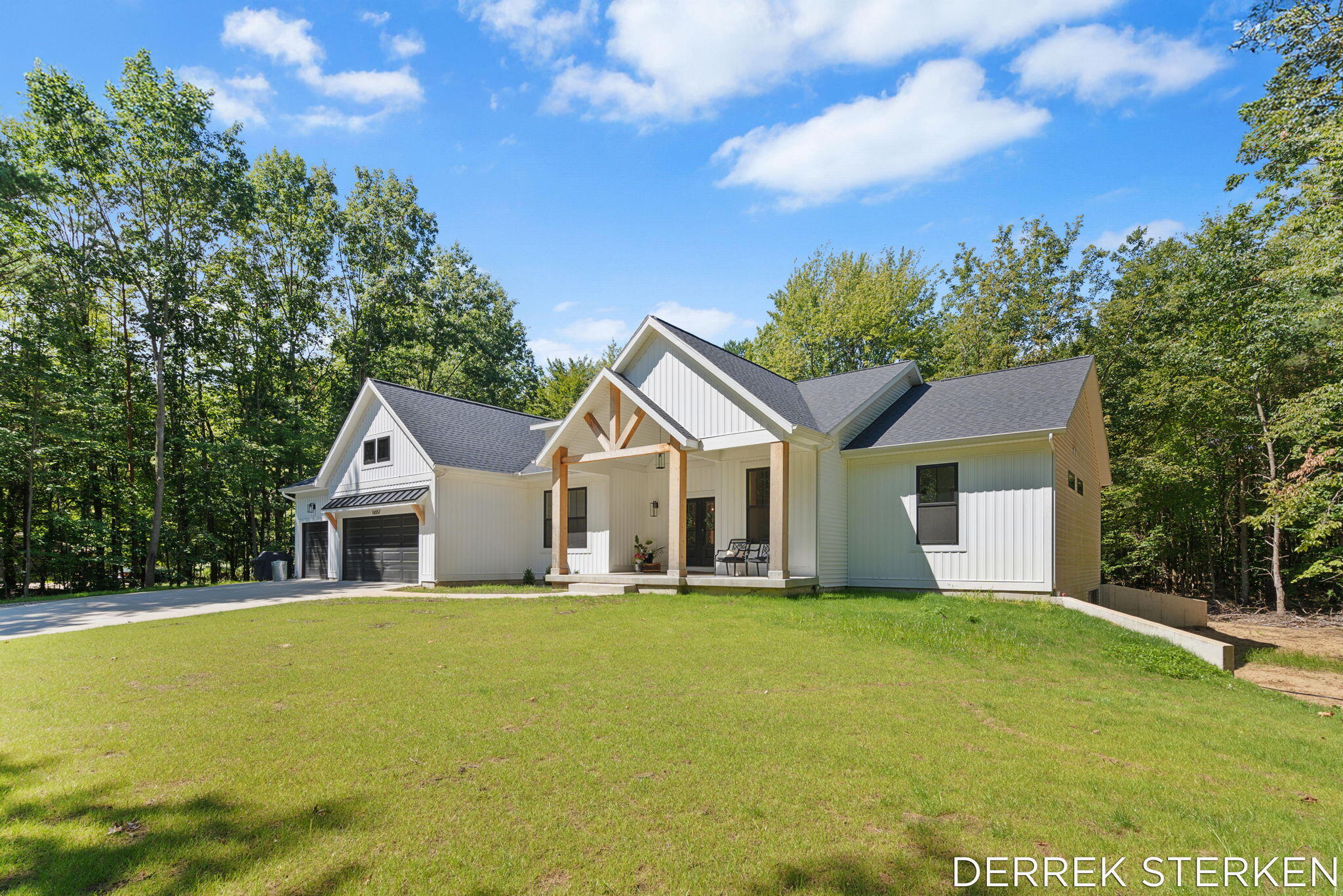 West Olive, Michigan, 49460, United States, 4 Bedrooms Bedrooms, ,4 BathroomsBathrooms,Residential,For Sale,1942271