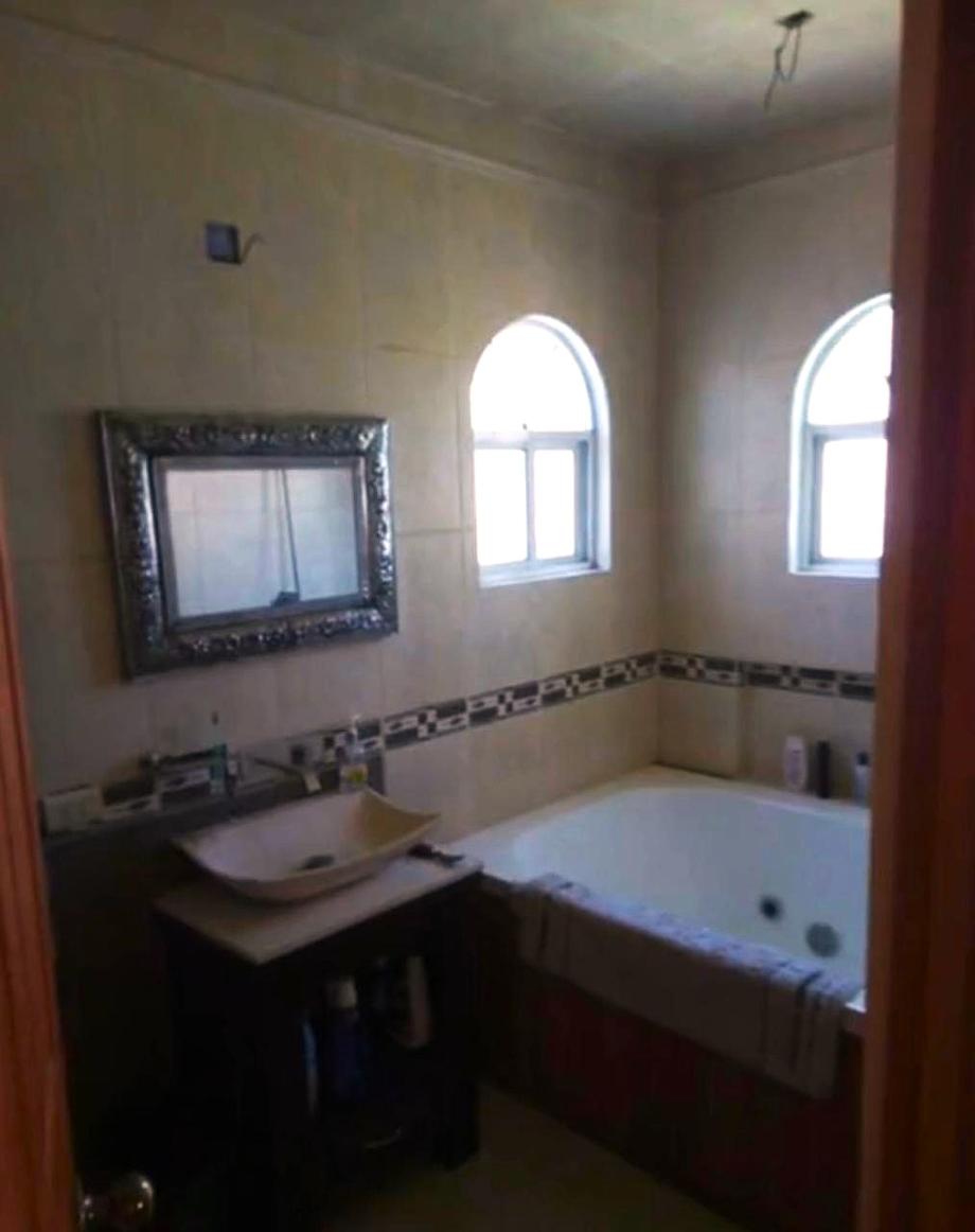 Valle de Bravo, Estado de México, 51200, Mexico, 4 Bedrooms Bedrooms, ,6 BathroomsBathrooms,Residential,For Sale,1721282