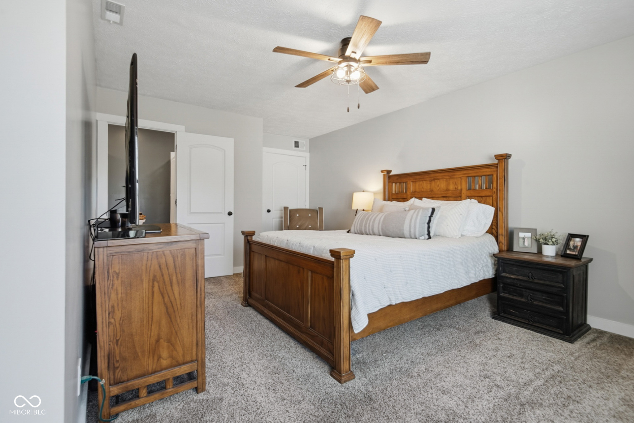 Edinburgh, Indiana, 46124, United States, 3 Bedrooms Bedrooms, ,2 BathroomsBathrooms,Residential,For Sale,1994228