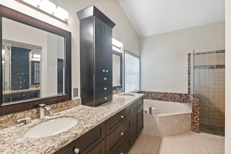 Plantation, Florida, 33322, United States, 4 Bedrooms Bedrooms, ,2 BathroomsBathrooms,Residential,For Sale,1829242