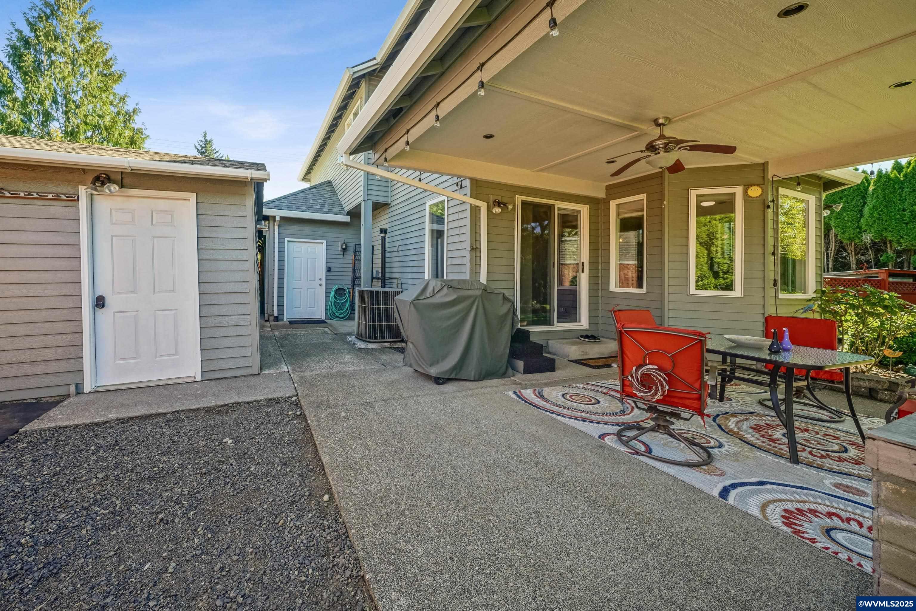 Mcminnville, Oregon, 97128, United States, 3 Bedrooms Bedrooms, ,3 BathroomsBathrooms,Residential,For Sale,1949725