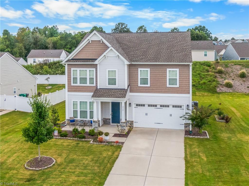 High Point, North Carolina, 27265, United States, 5 Bedrooms Bedrooms, ,4 BathroomsBathrooms,Residential,For Sale,1951573