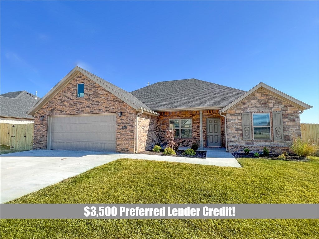 Fair Oaks St, Tontitown, AR 72762
