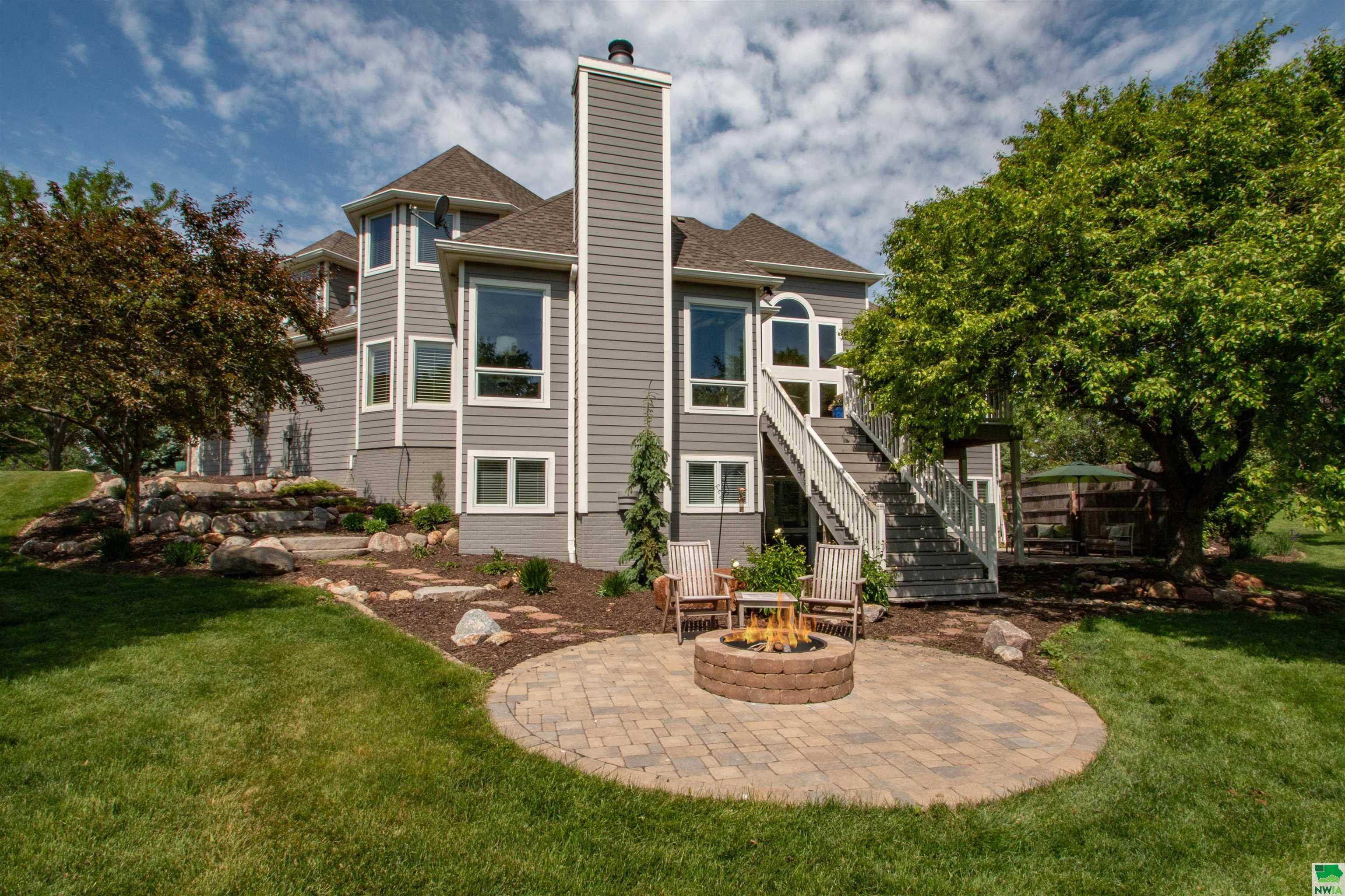 Jefferson, South Dakota, 57038, United States, 5 Bedrooms Bedrooms, ,5 BathroomsBathrooms,Residential,For Sale,1930166