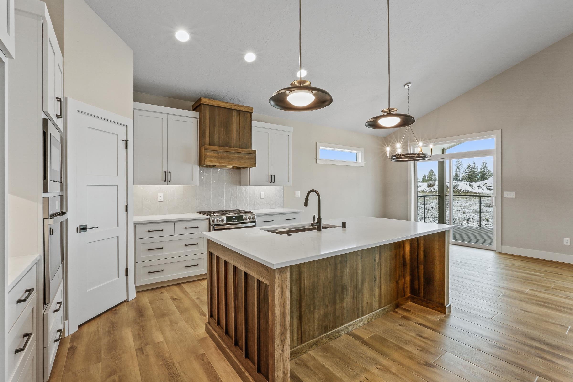 Spokane, Washington, 99223, United States, 5 Bedrooms Bedrooms, ,4 BathroomsBathrooms,Residential,For Sale,2002935