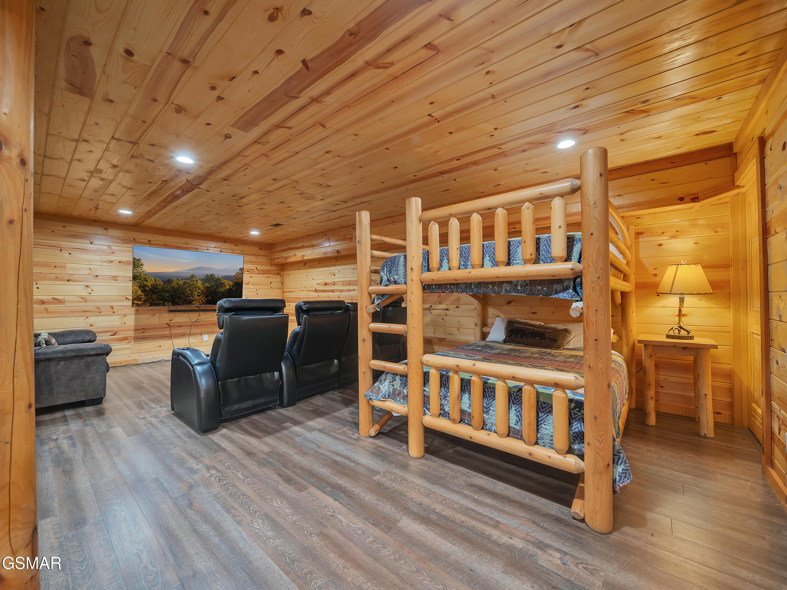 Pigeon Forge, Tennessee, 37876, United States, 4 Bedrooms Bedrooms, ,4 BathroomsBathrooms,Residential,For Sale,1944632