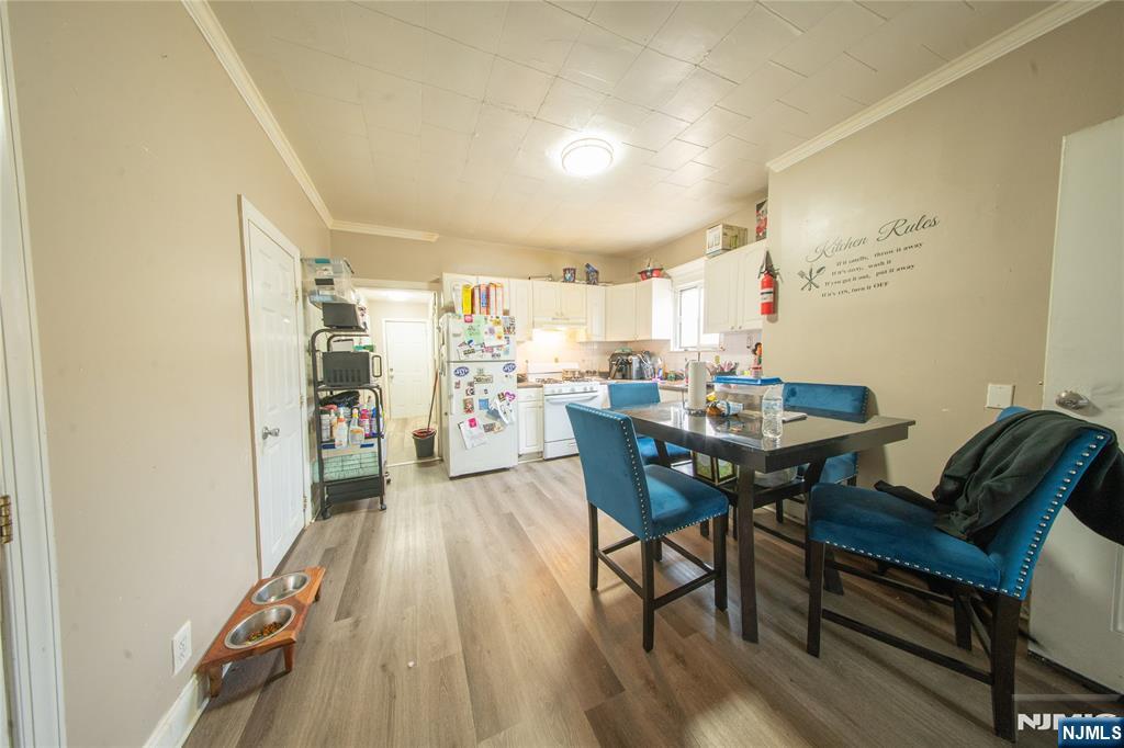 Paterson, New Jersey, 07524, United States, 7 Bedrooms Bedrooms, ,3 BathroomsBathrooms,Residential,For Sale,1907790