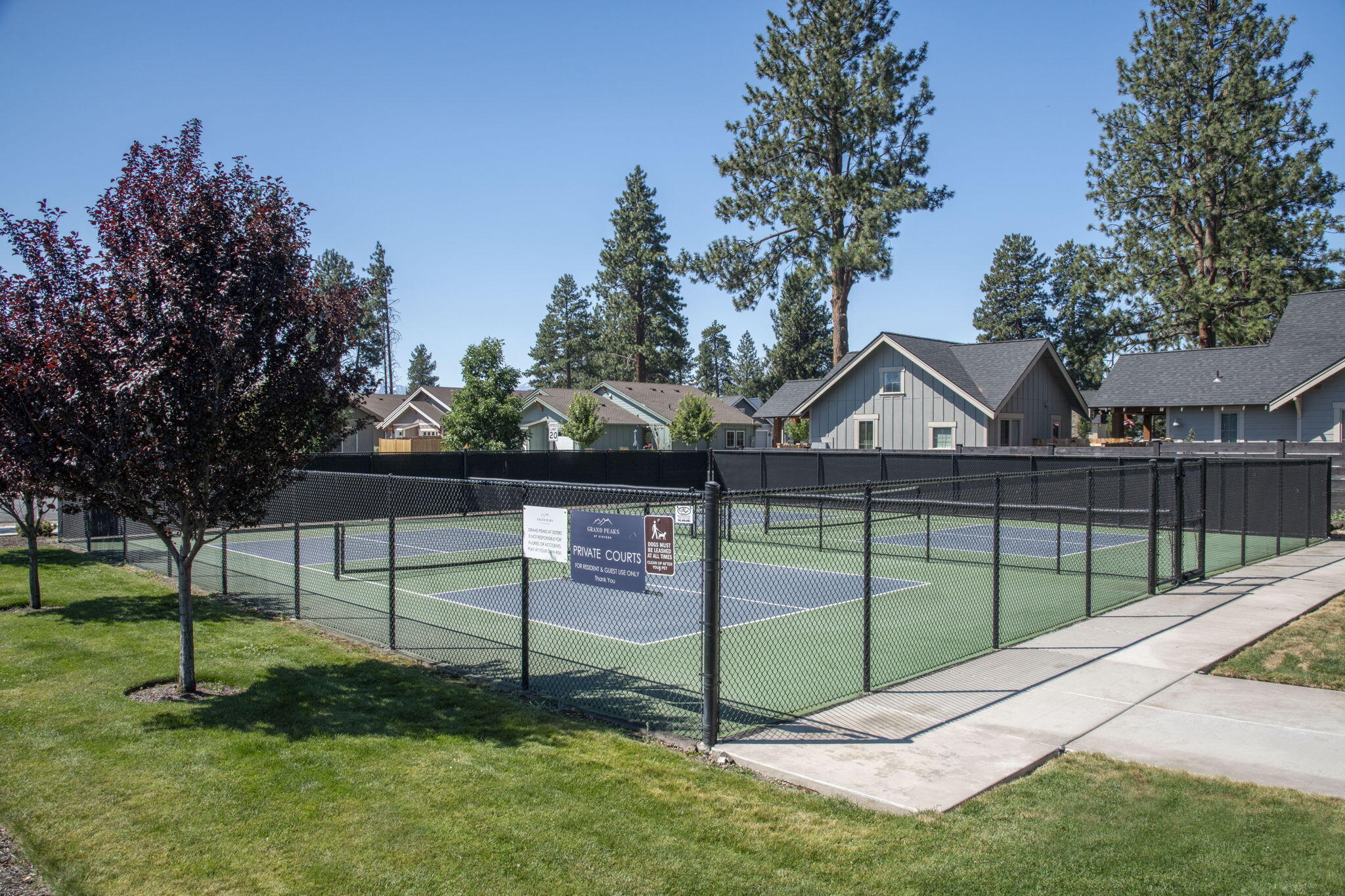 Sisters, Oregon, 97759, United States, 3 Bedrooms Bedrooms, ,2 BathroomsBathrooms,Residential,For Sale,1738926