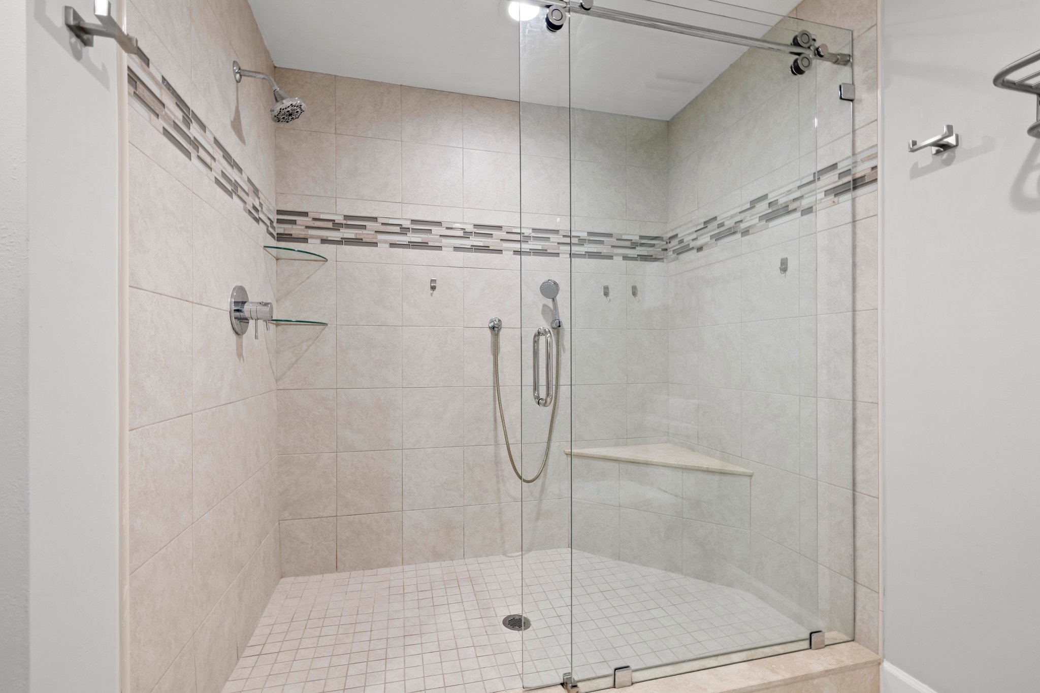 Longboat Key, Florida, 34228, United States, 2 Bedrooms Bedrooms, ,2 BathroomsBathrooms,Residential,For Sale,1851438