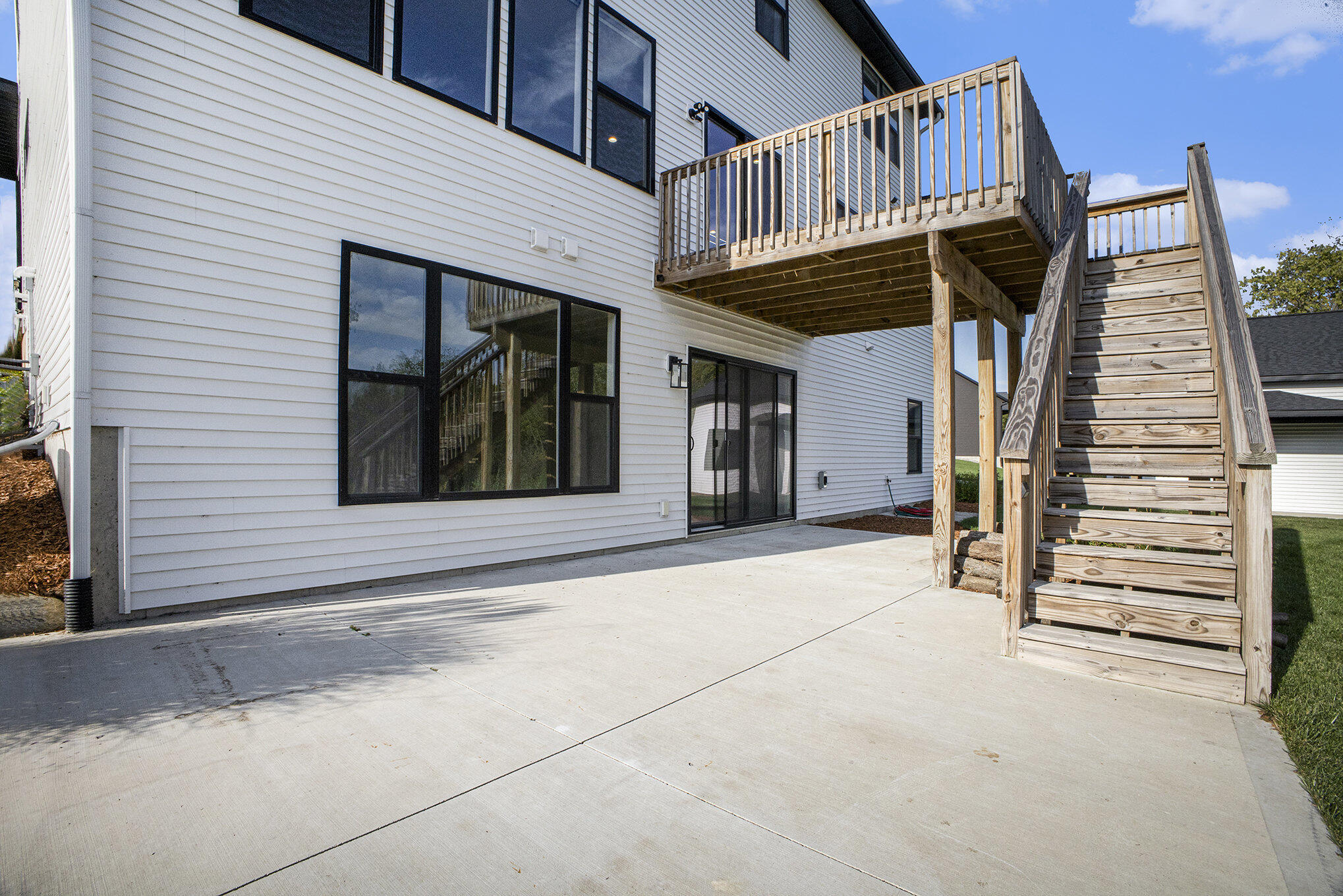 Allendale, Michigan, 49401, United States, 5 Bedrooms Bedrooms, ,4 BathroomsBathrooms,Residential,For Sale,1960697