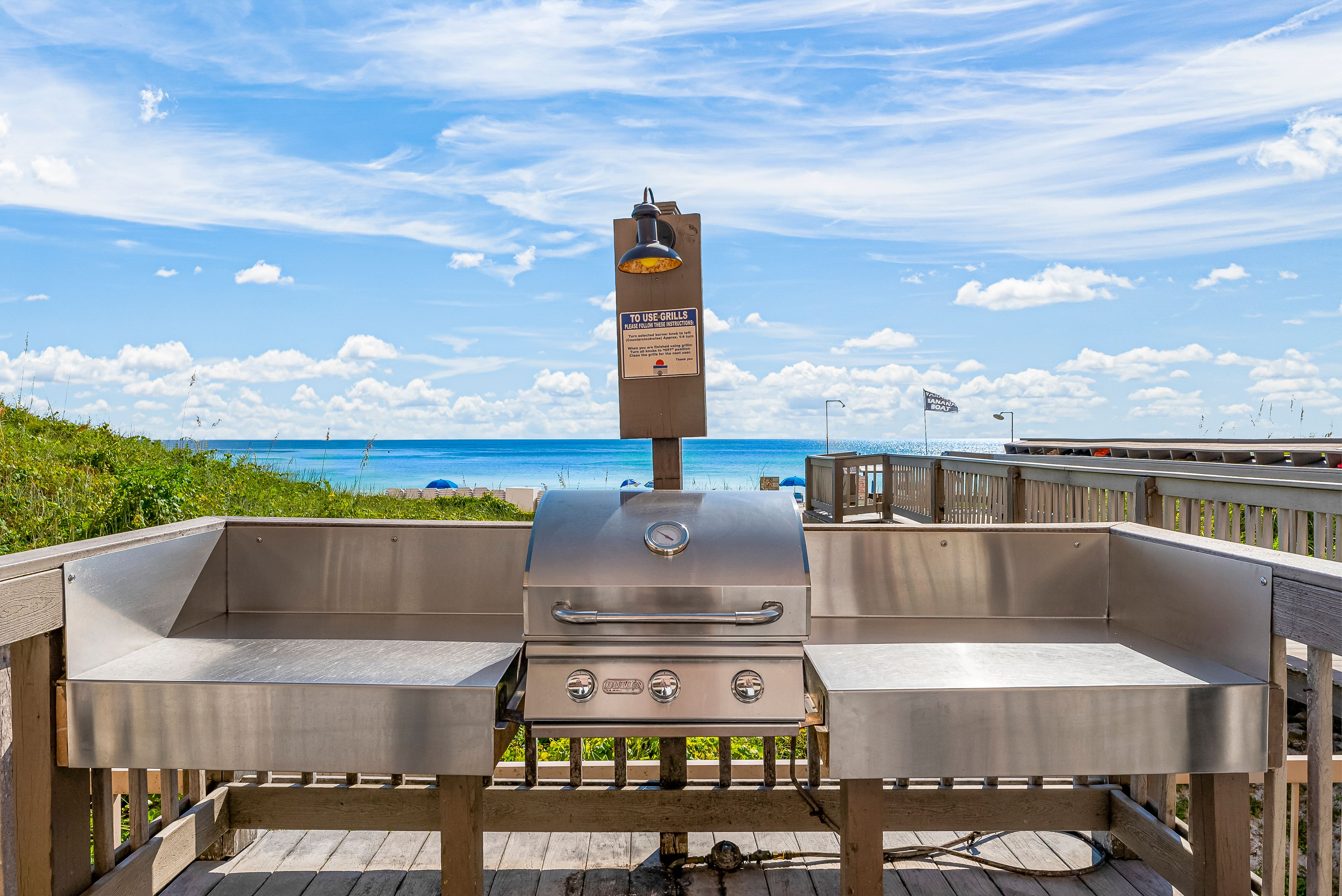  Fully-Furnished Gulf-Front Penthouse With Bunk Room In Prime Location - 物件實景